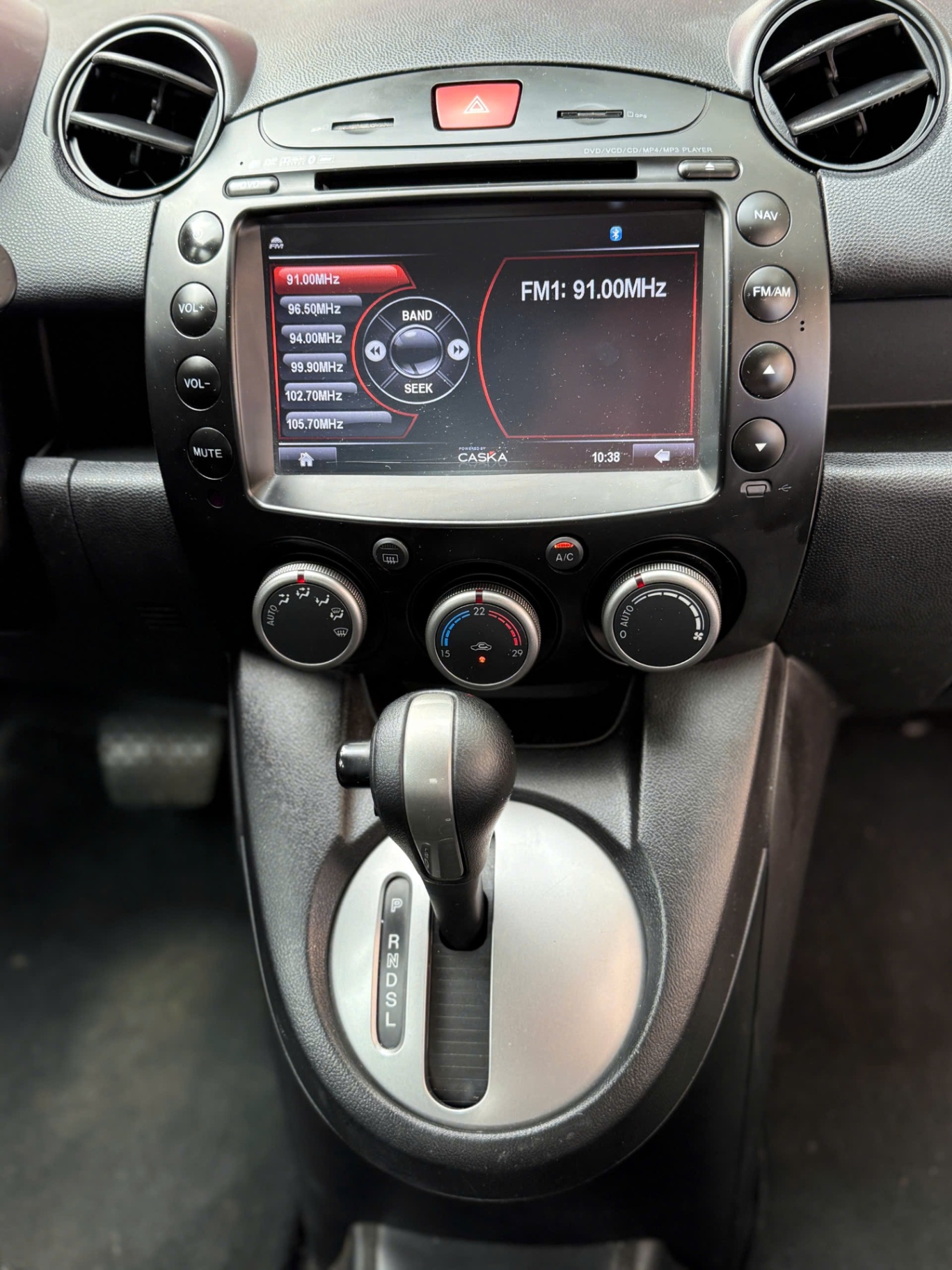 Mazda 2 2015 S - Nội thất 7