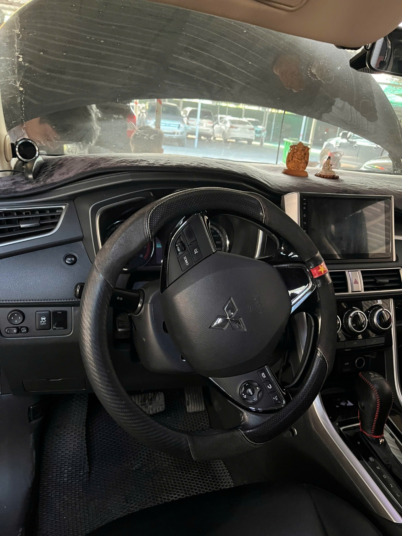 Mitsubishi Xpander 1.5 AT 2020 - Nội thất 3