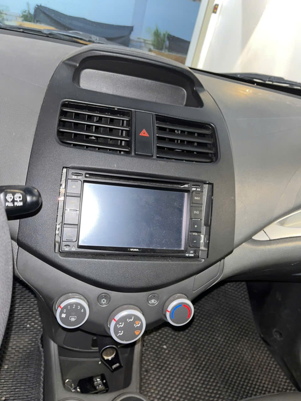 Chevrolet Spark LT 1.0 MT 2014 - Nội thất 4