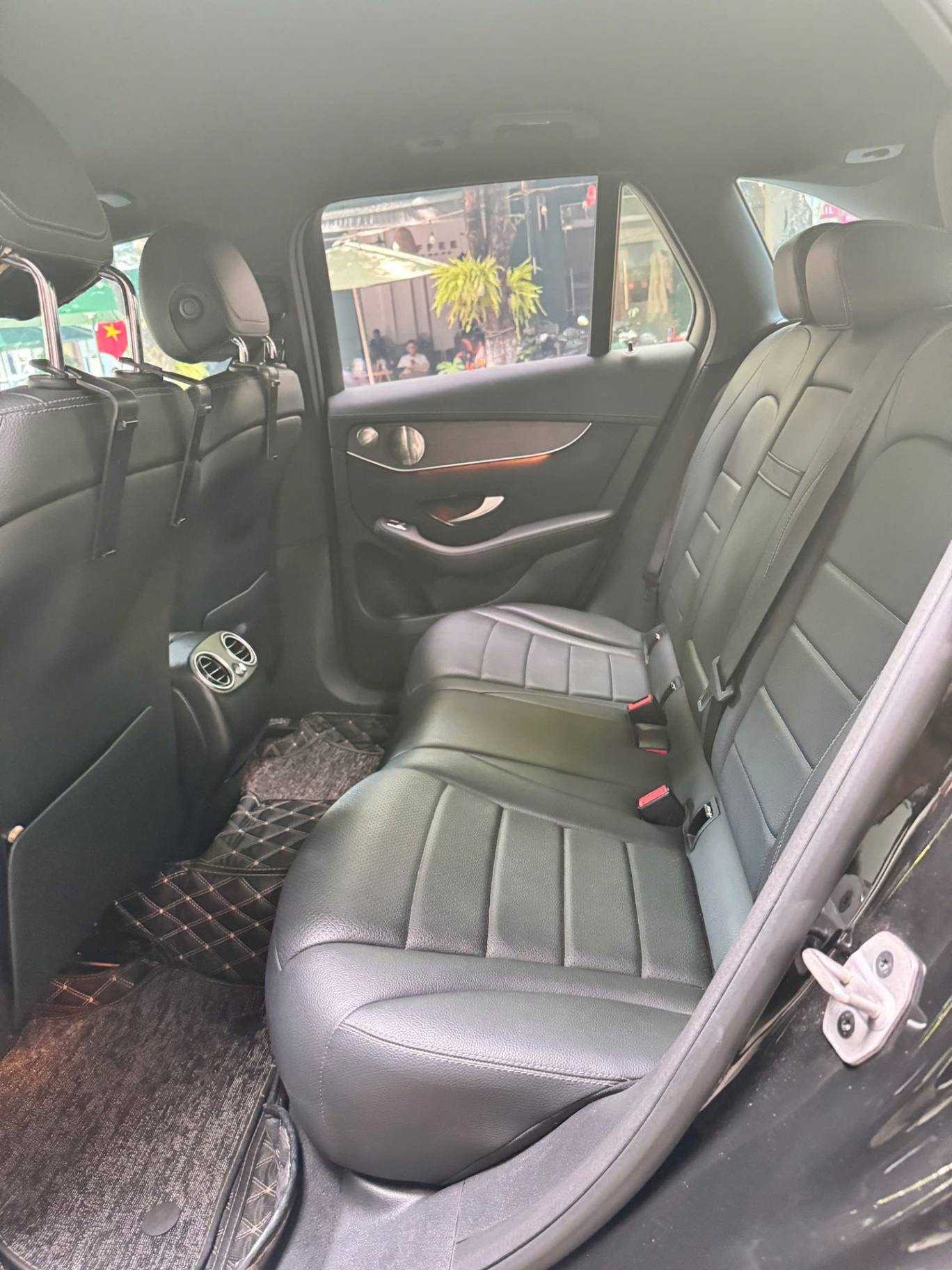Mercedes GLC 2021 200 4Matic - Nội thất 4