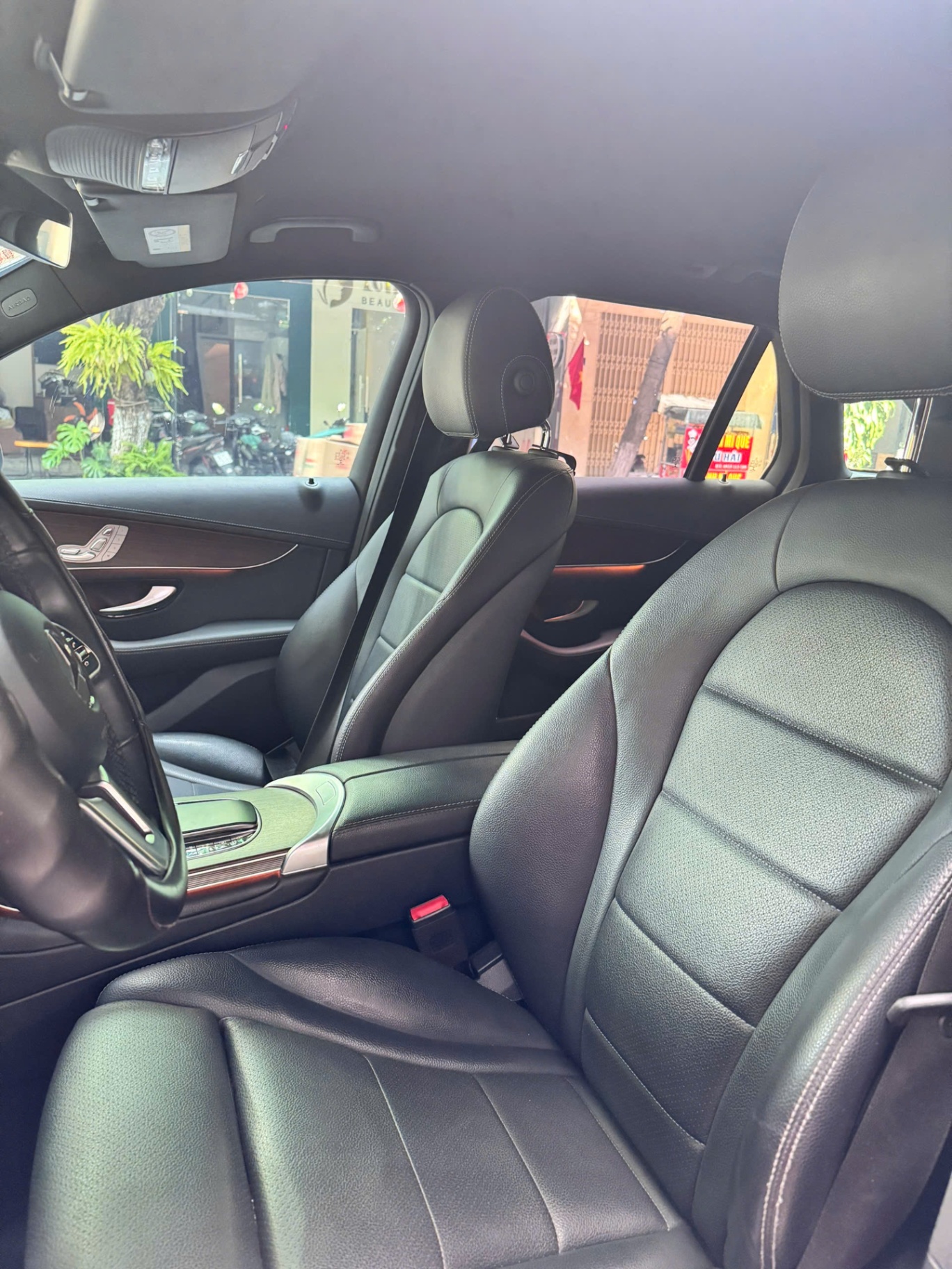 Mercedes GLC 2021 200 4Matic - Nội thất 5