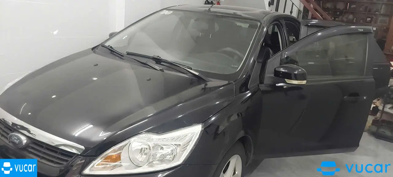 Ford Focus 1.8 AT 2011 - Ngoại thất 4