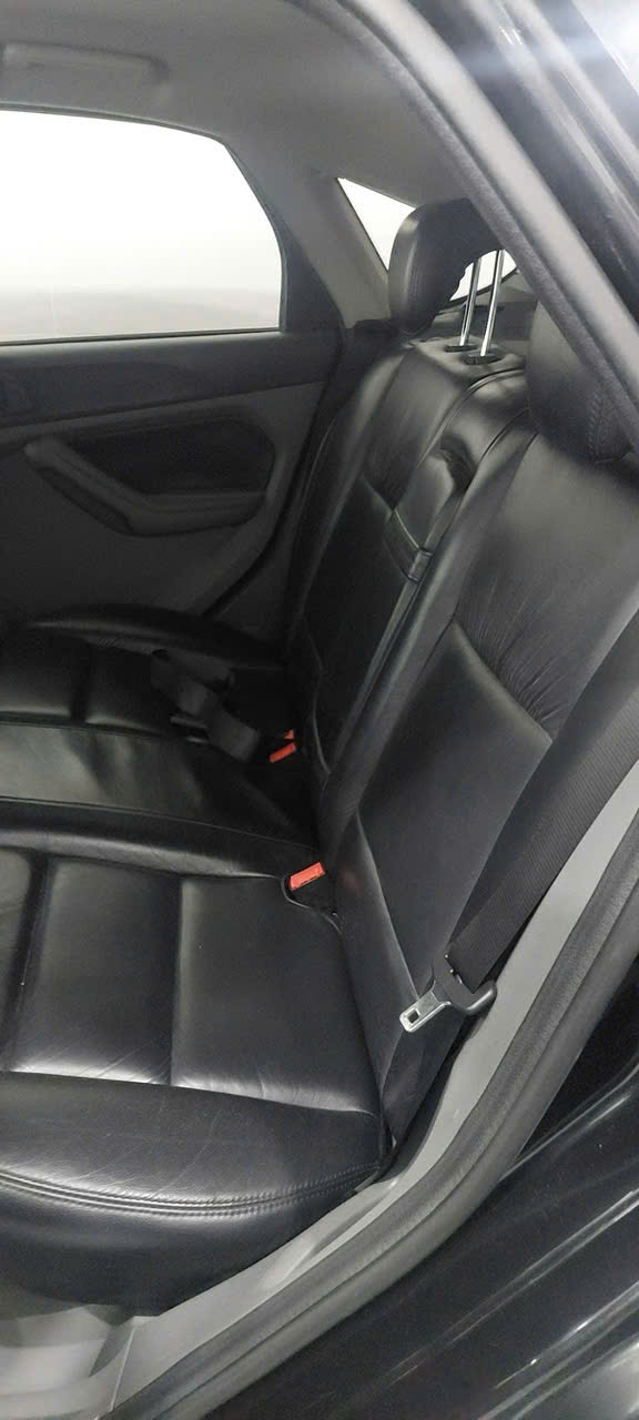 Ford Focus 1.8 AT 2011 - Nội thất 2