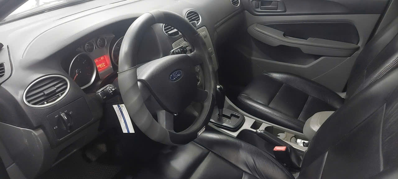 Ford Focus 1.8 AT 2011 - Nội thất 3