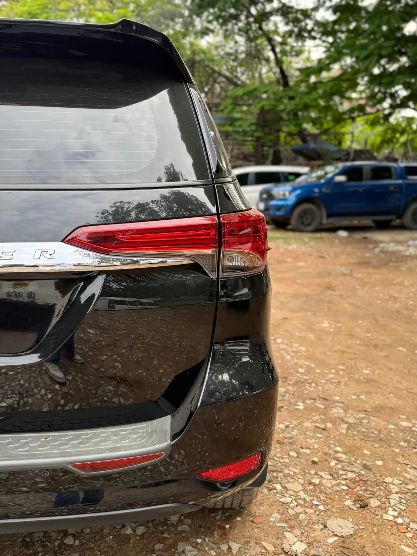 Toyota Fortuner 2019 2.7V 4x2 AT - Ngoại thất 3