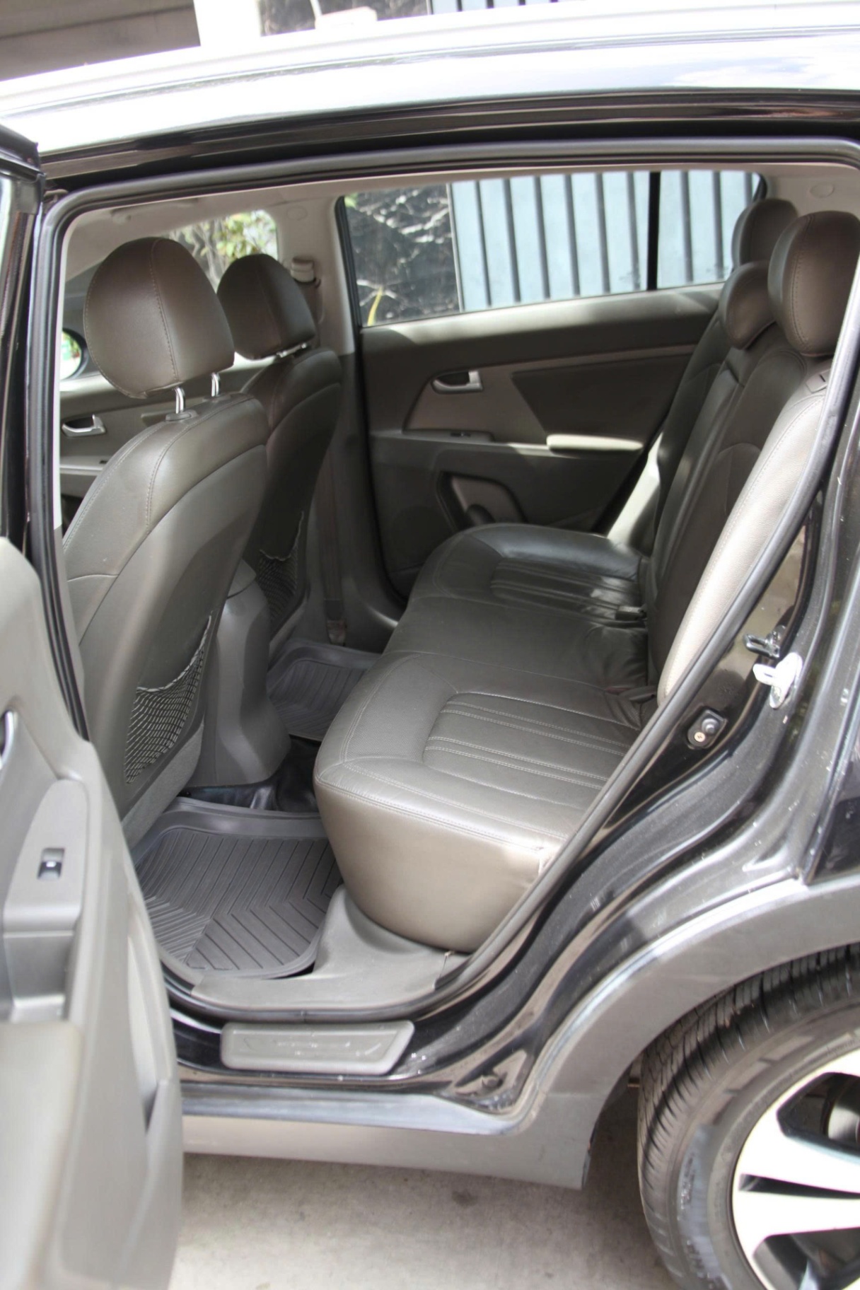 Kia Sportage 2012 Limited 2.0 AT - Nội thất 6