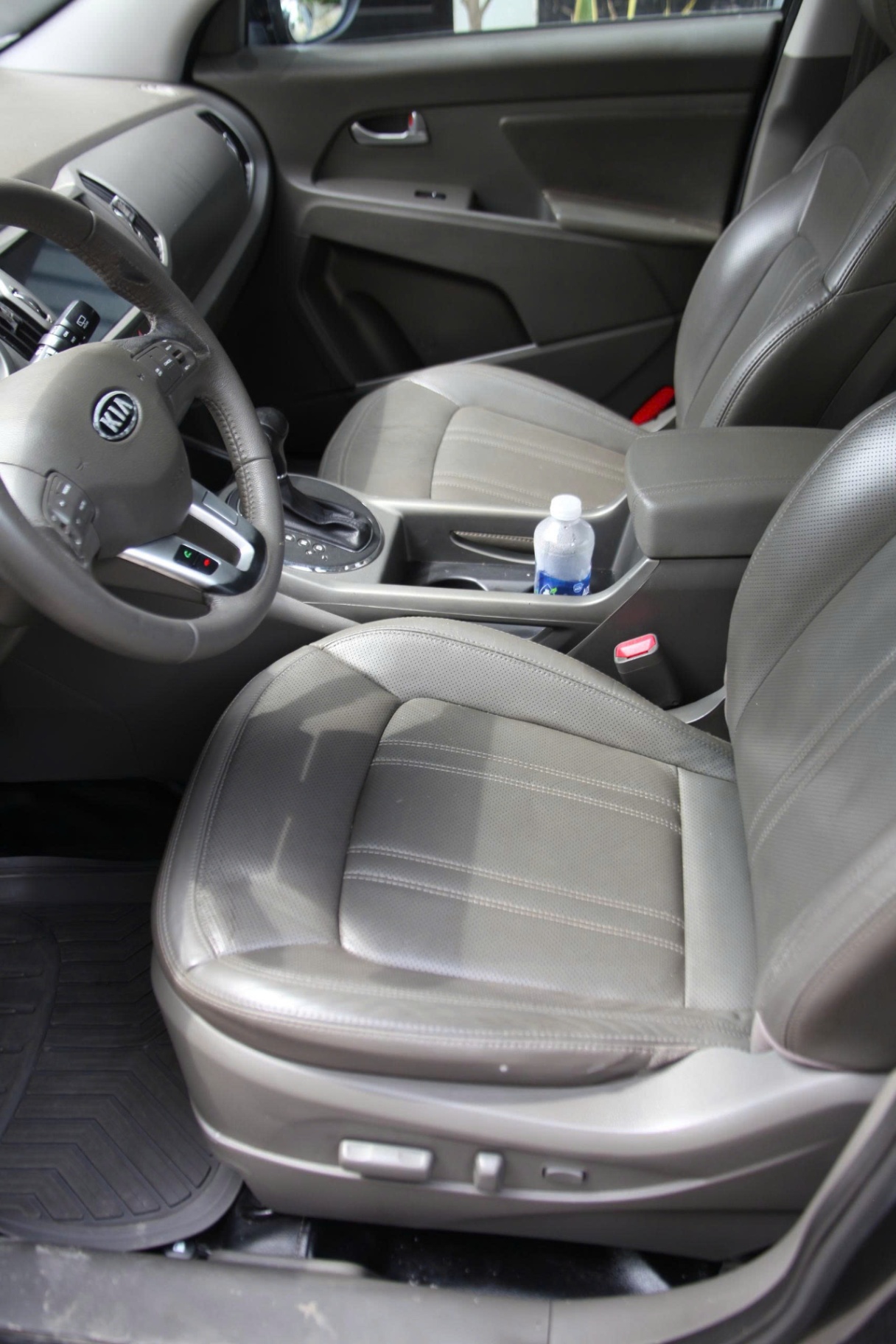 Kia Sportage 2012 Limited 2.0 AT - Nội thất 3