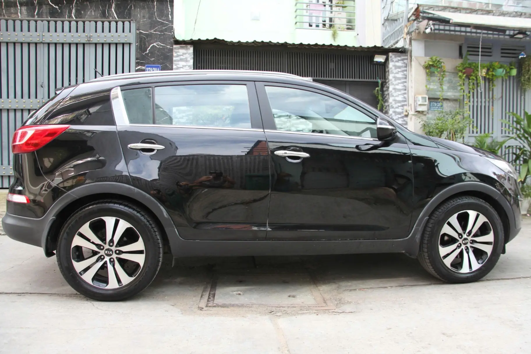 Kia Sportage 2012 Limited 2.0 AT - Ngoại thất 3