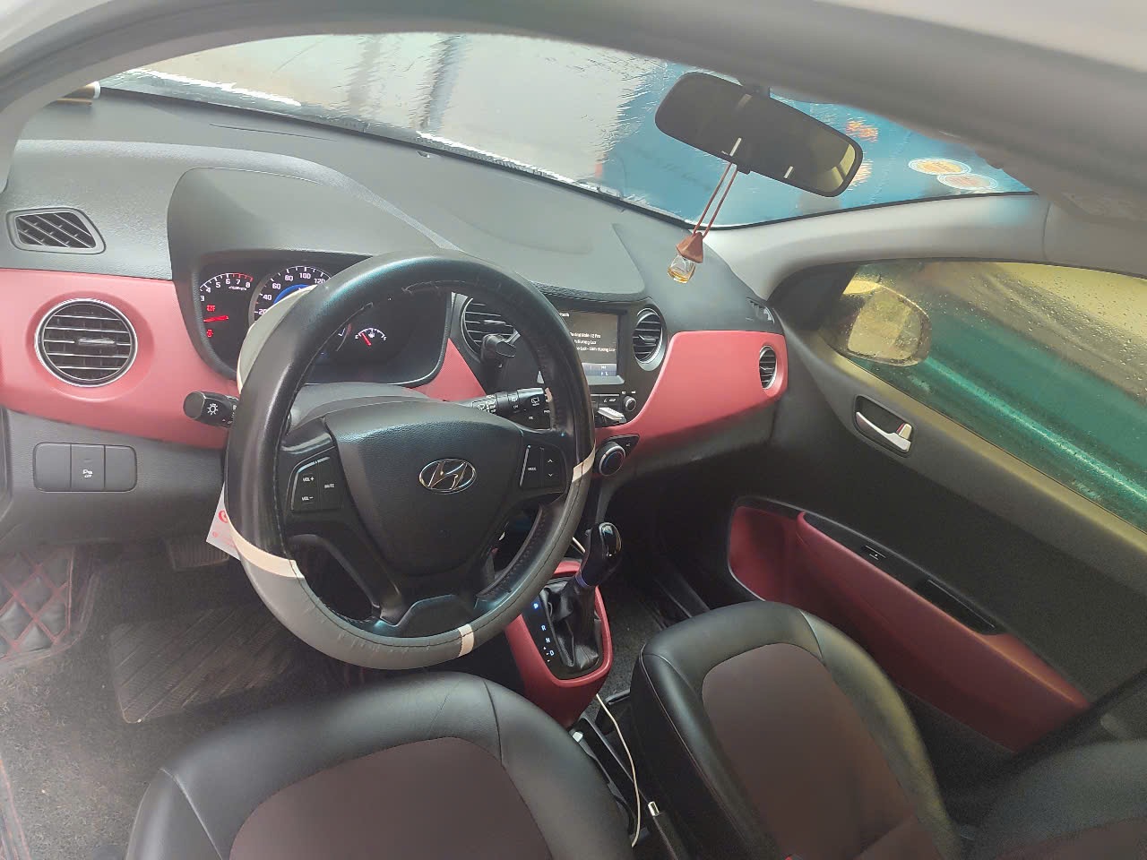 Hyundai i10 2015 Grand 1.2 AT - Nội thất 3