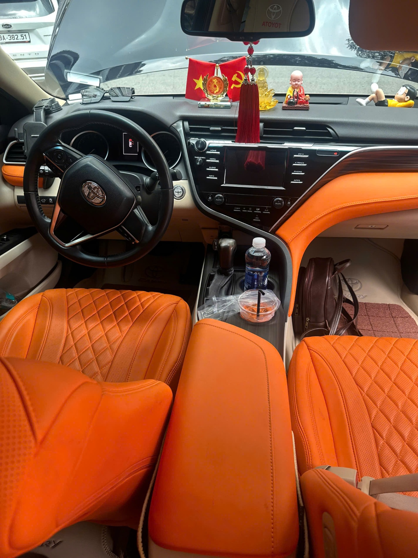 Toyota Camry 2019 - Nội thất 3
