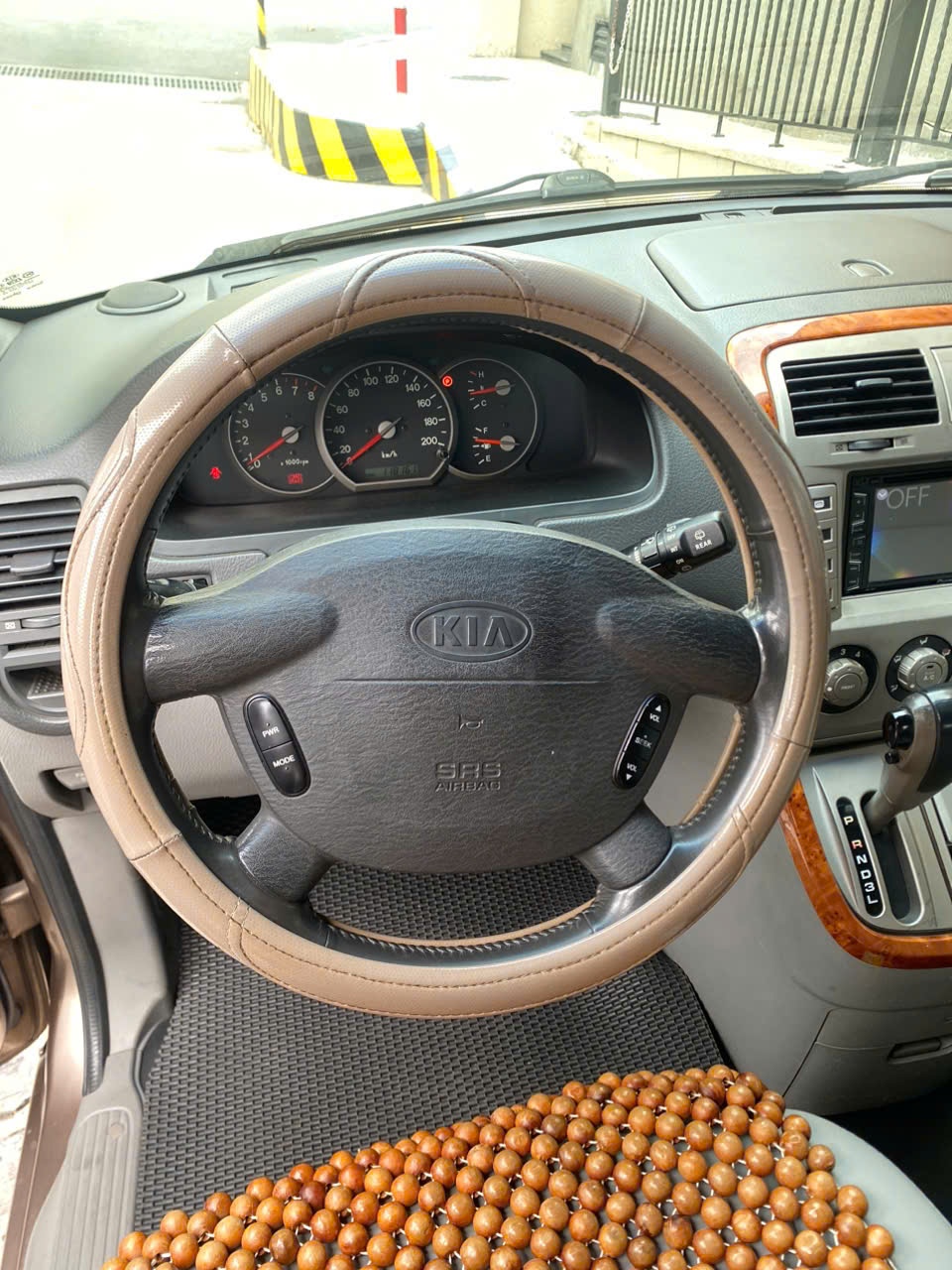 Kia Carnival GS 2.5 AT 2008 - Nội thất 12