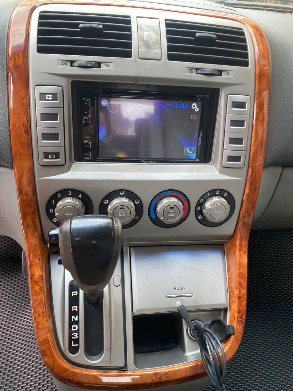 Kia Carnival GS 2.5 AT 2008 - Nội thất 13