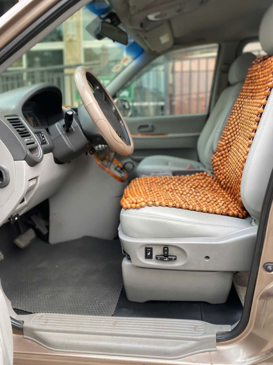 Kia Carnival GS 2.5 AT 2008 - Nội thất 14
