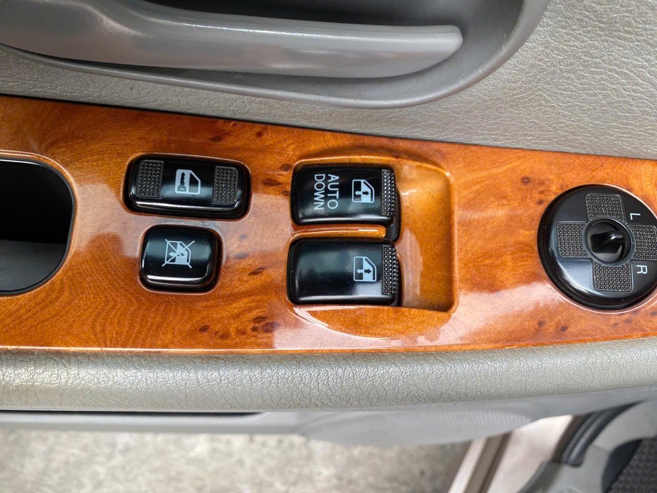 Kia Carnival GS 2.5 AT 2008 - Nội thất 16