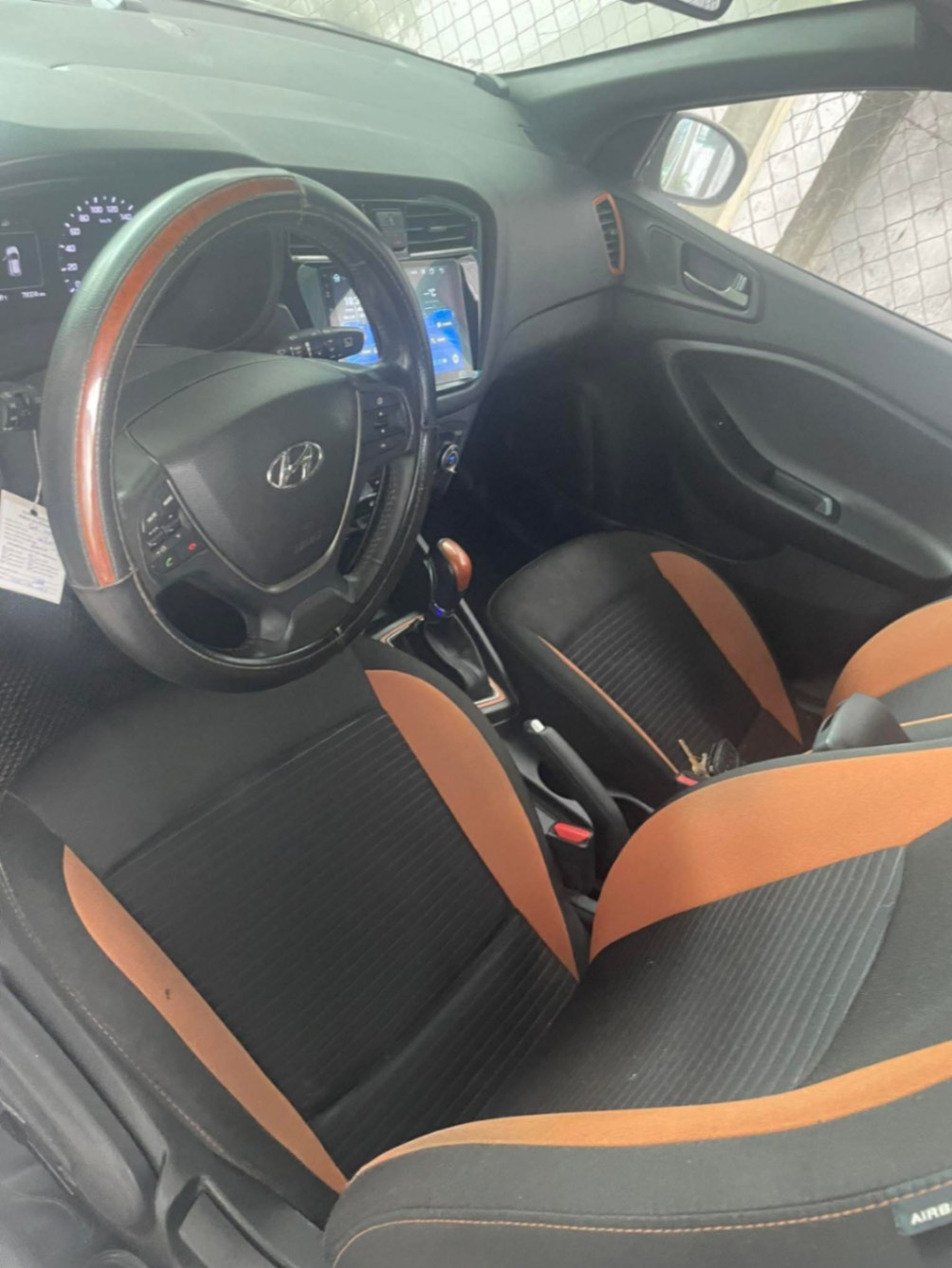 Hyundai I20 Active 1.4 AT 2016 - Nội thất 2