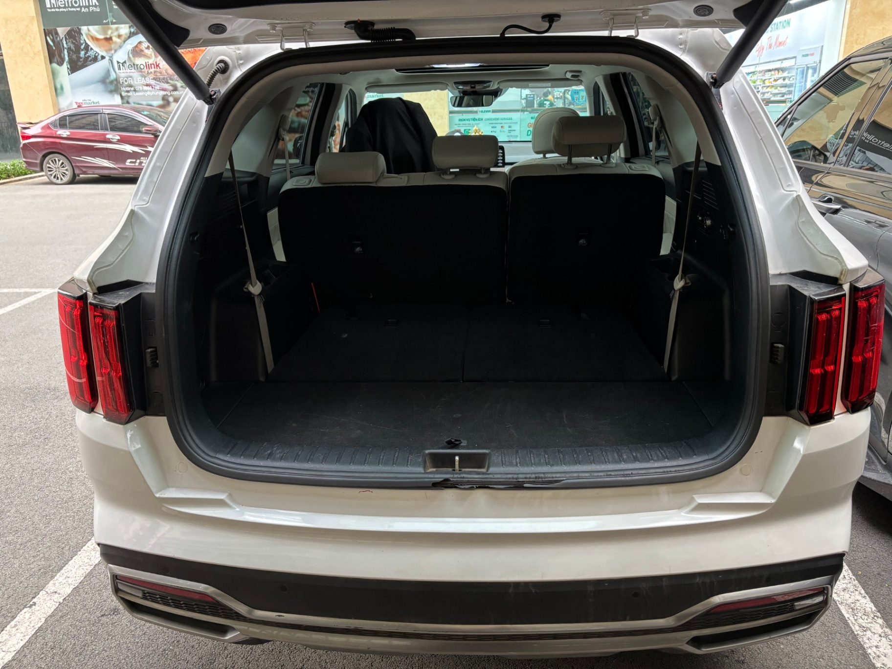 Kia Sorento Luxury 2.2 AT 2021 - Nội thất 1