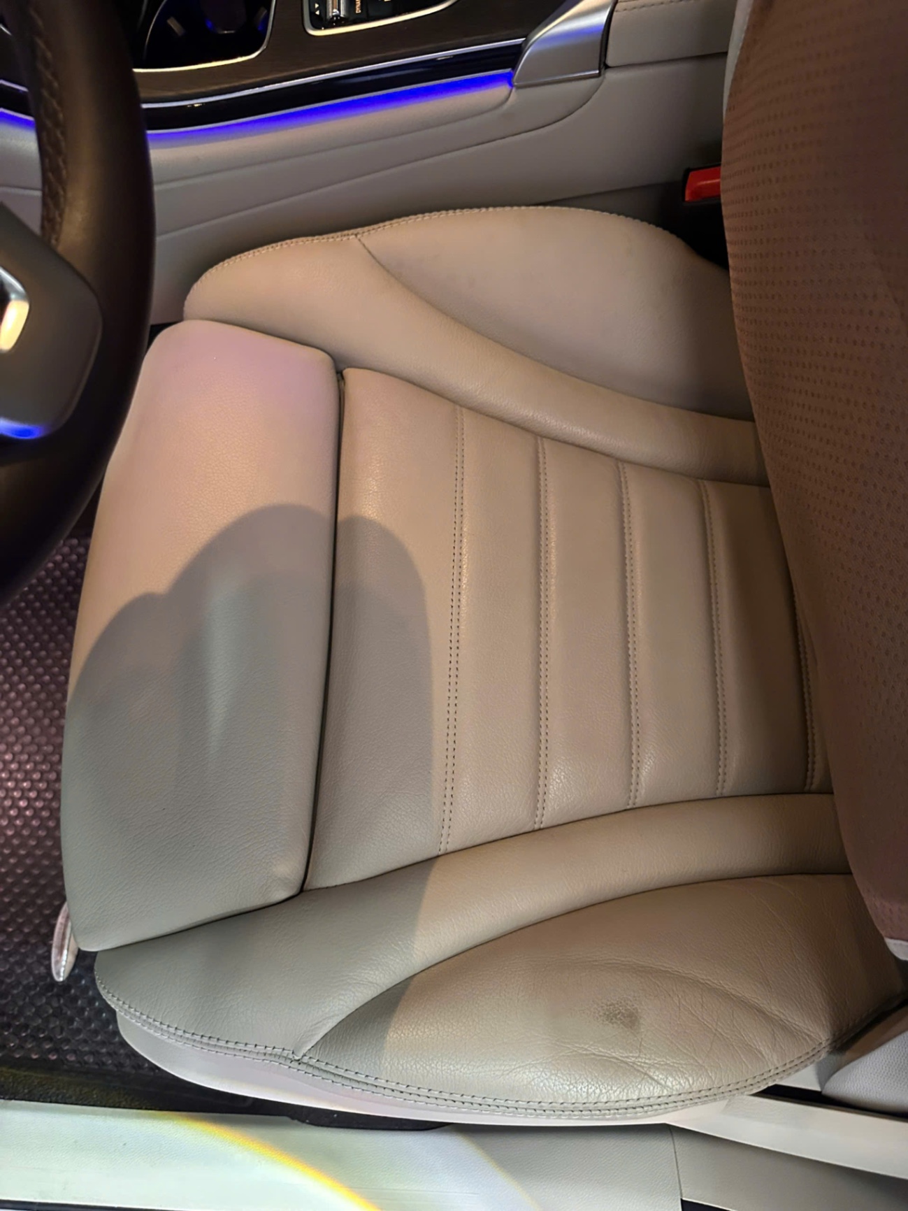 Mercedes GLC 2021 300 4Matic - Nội thất 10