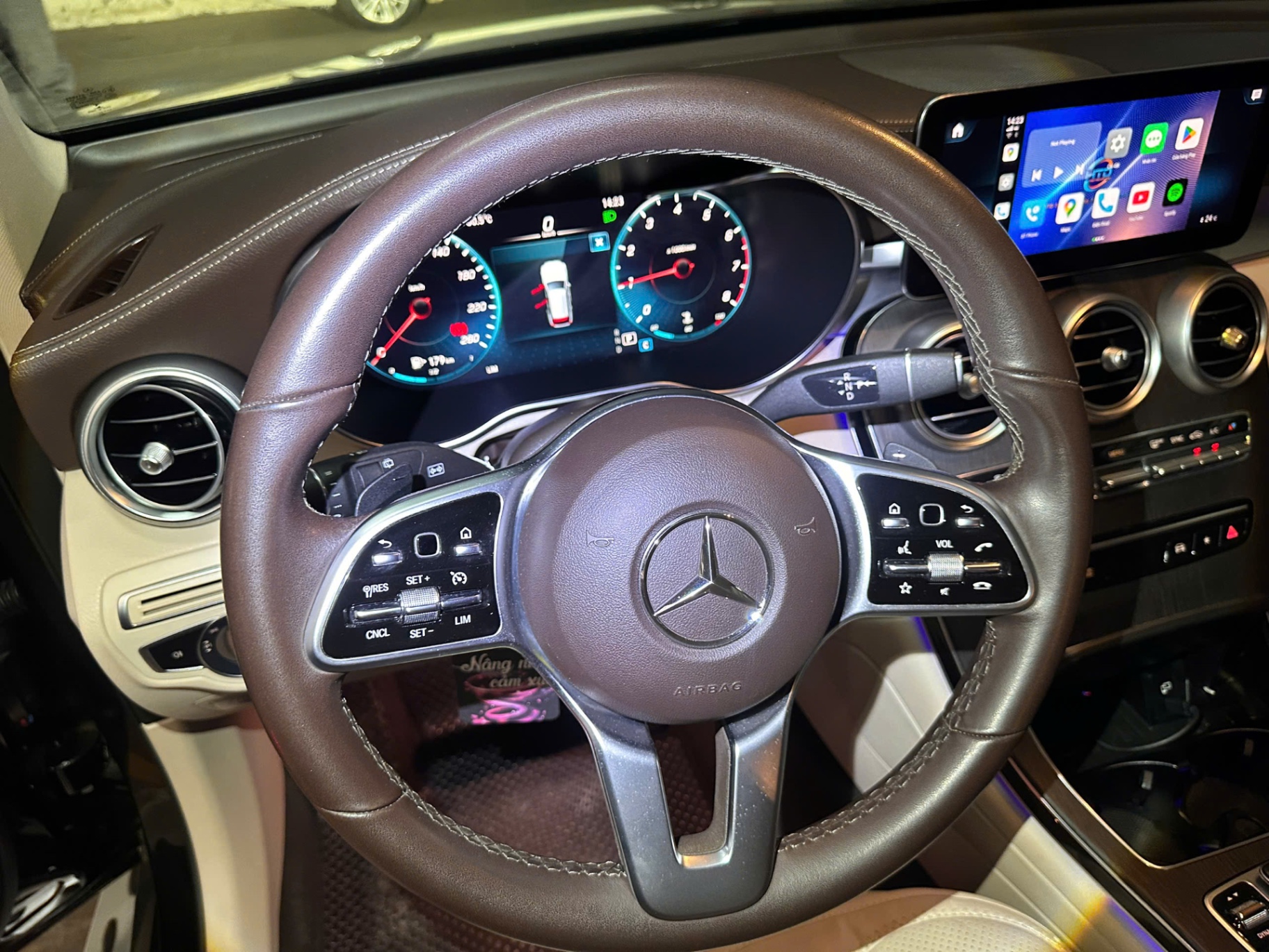 Mercedes GLC 2021 300 4Matic - Nội thất 6