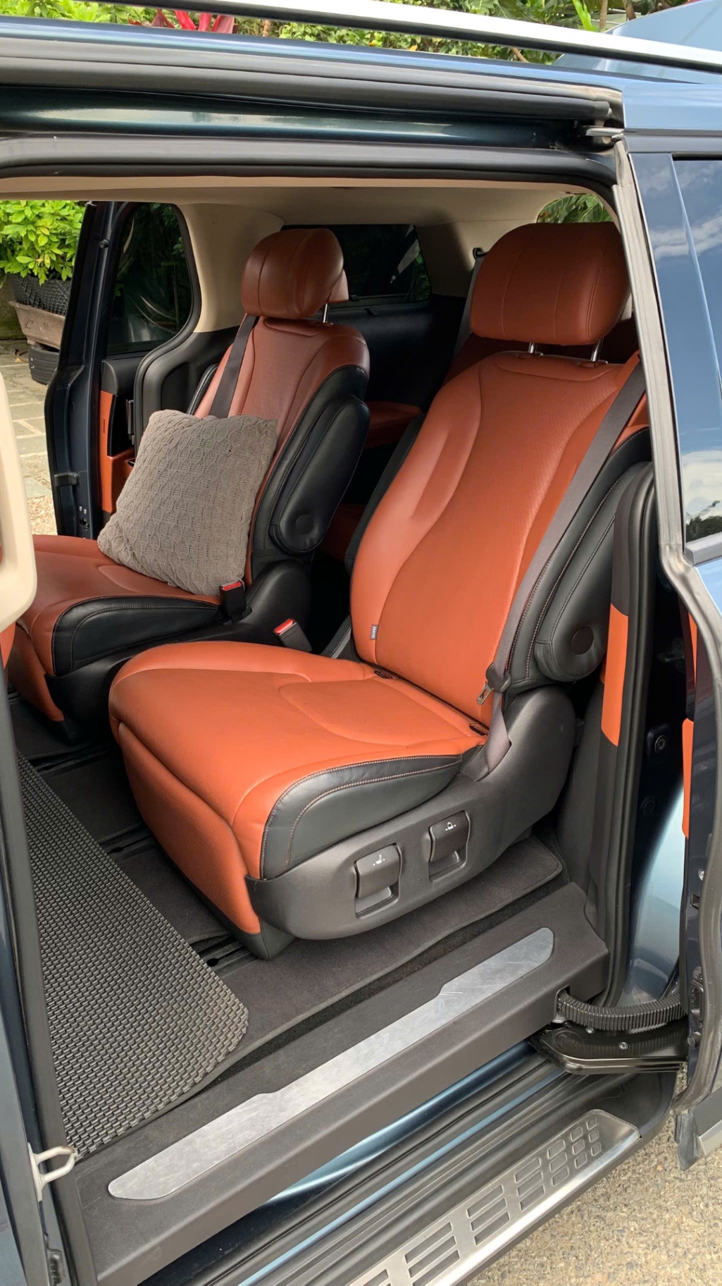 Kia Carnival Signature 2.2D 2022 - Nội thất 6