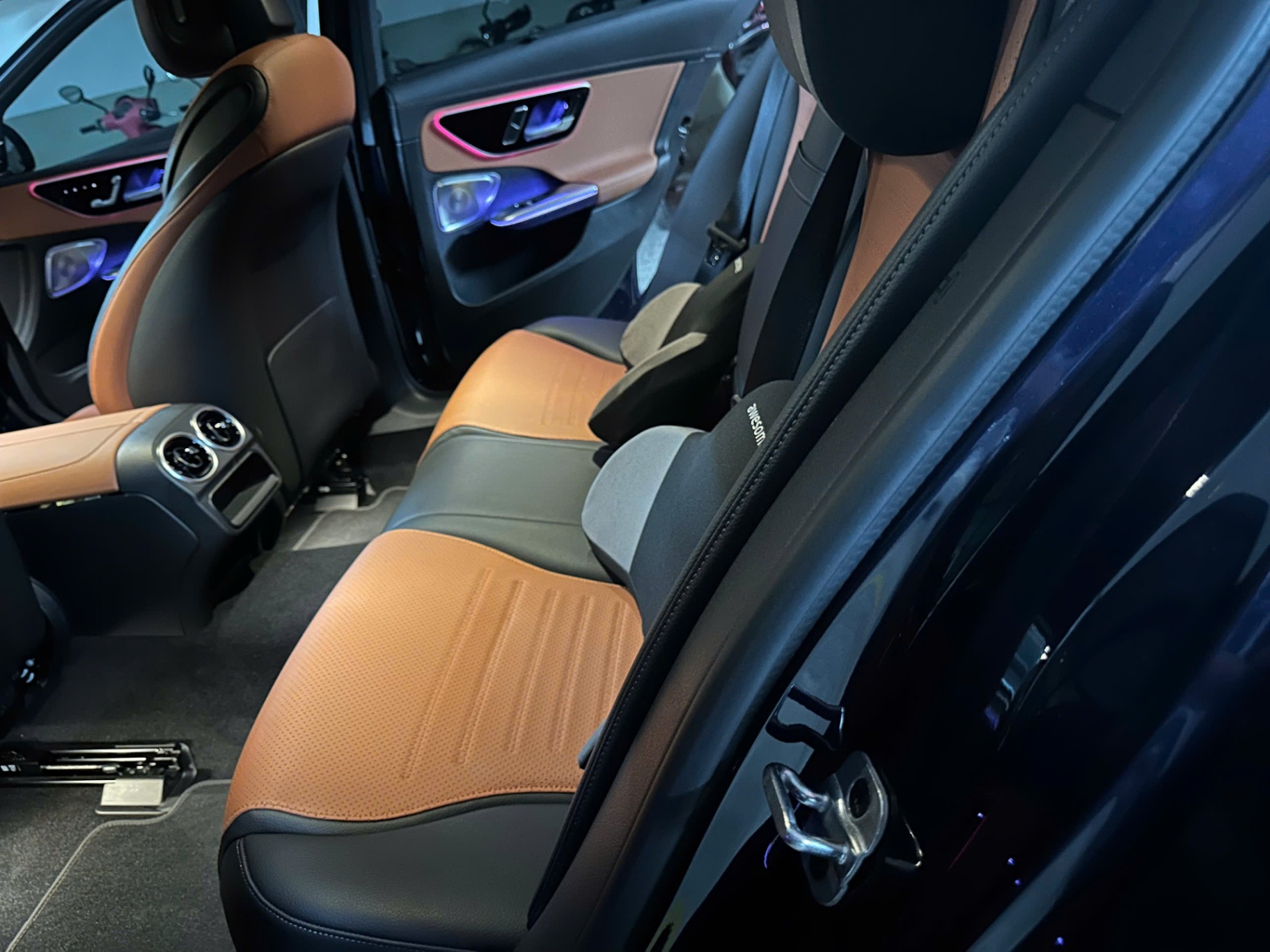 Mercedes C class C300 AMG 2022 - Nội thất 6