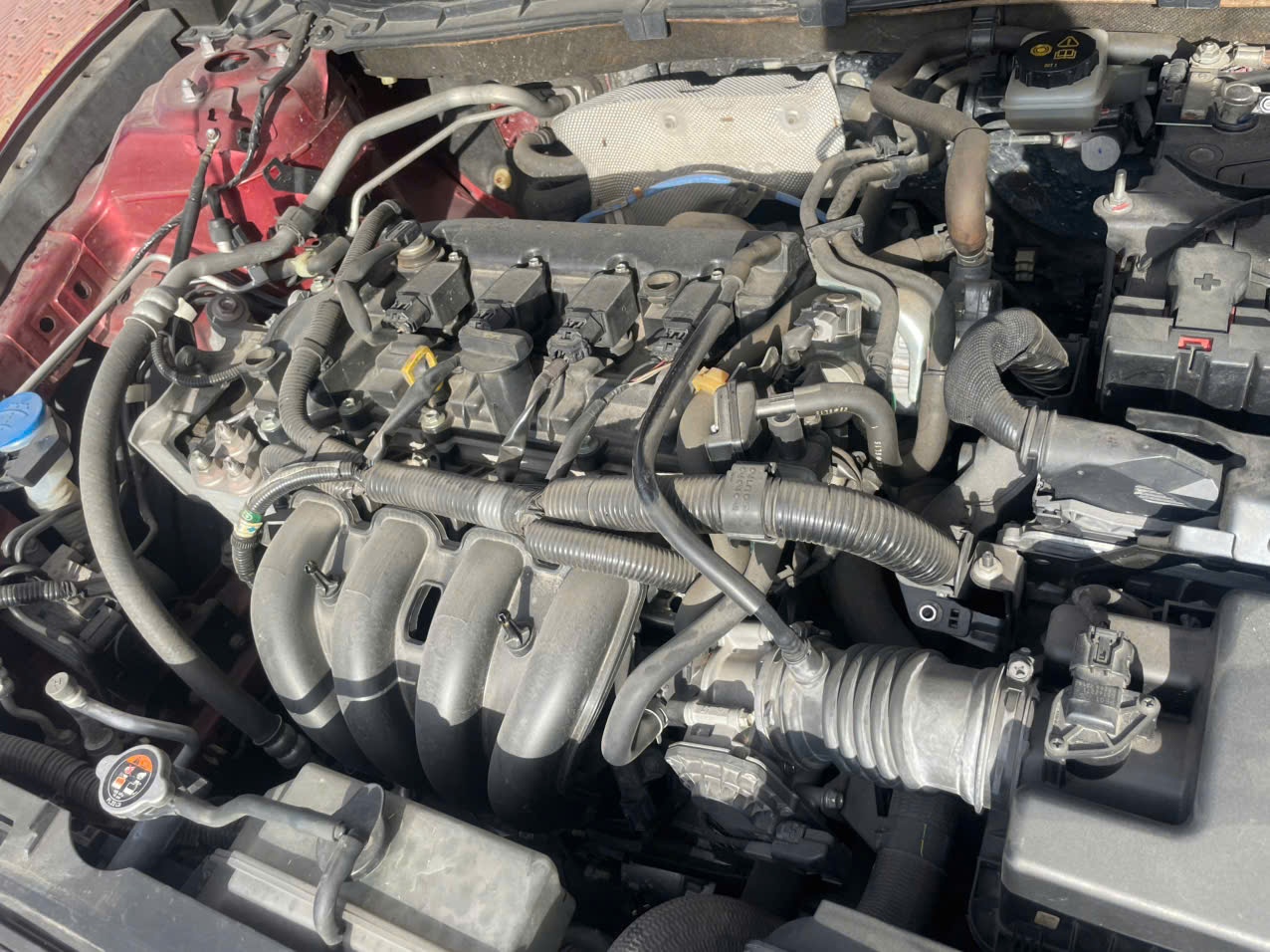 Mazda 3 1.5AT 2017 - Khoang động cơ 2