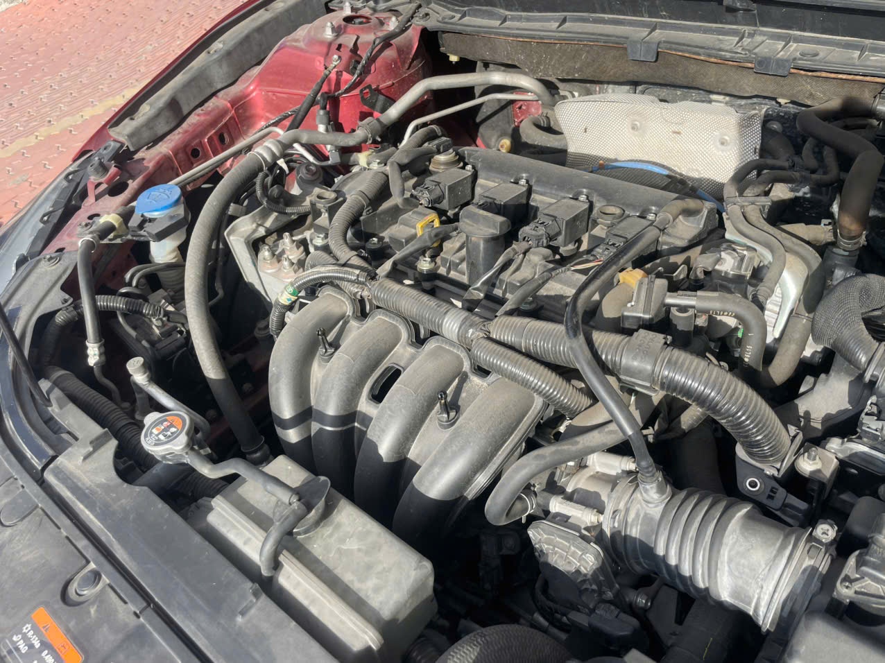 Mazda 3 1.5AT 2017 - Khoang động cơ 3