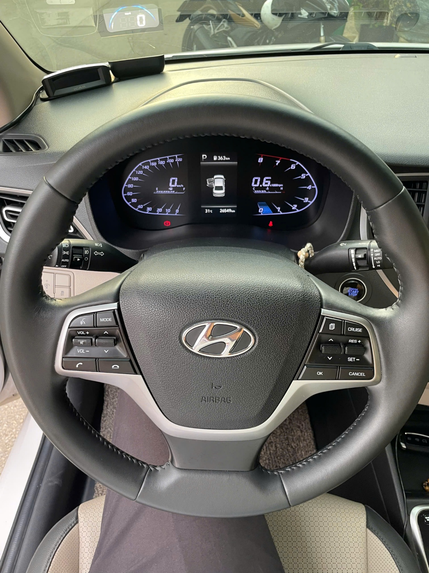 Hyundai Accent 1.4 AT Đặc Biệt 2023 - Nội thất 8