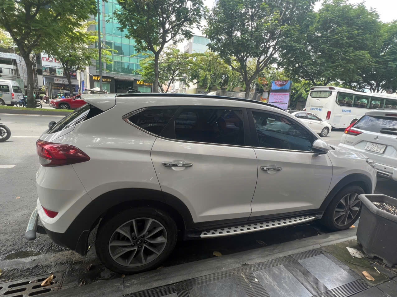 Hyundai Tucson 2017 2.0 AT - Ngoại thất 1