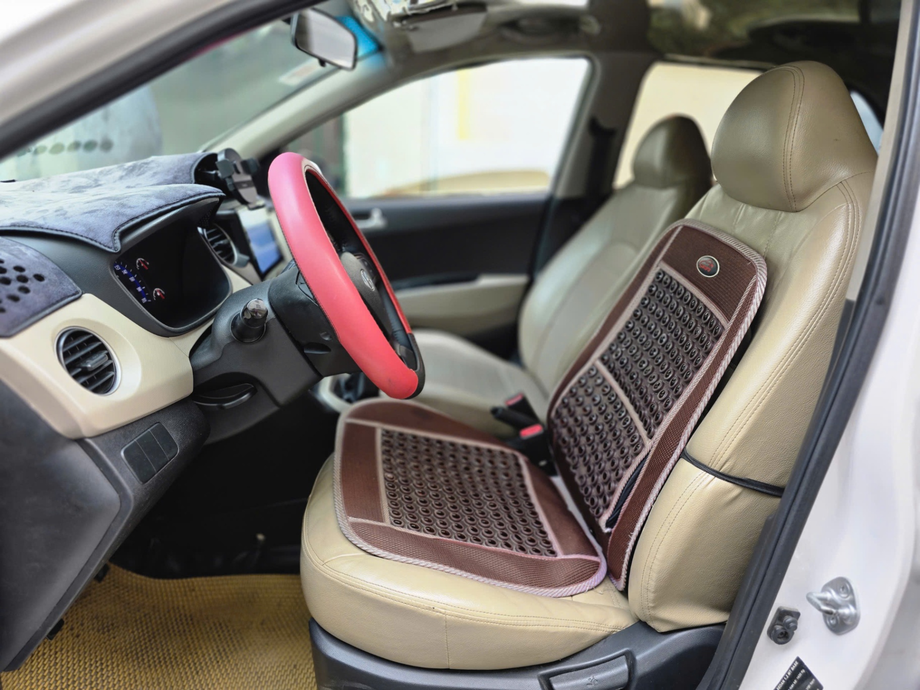 Hyundai i10 Grand 1.2 MT Base 2020 - Nội thất 9
