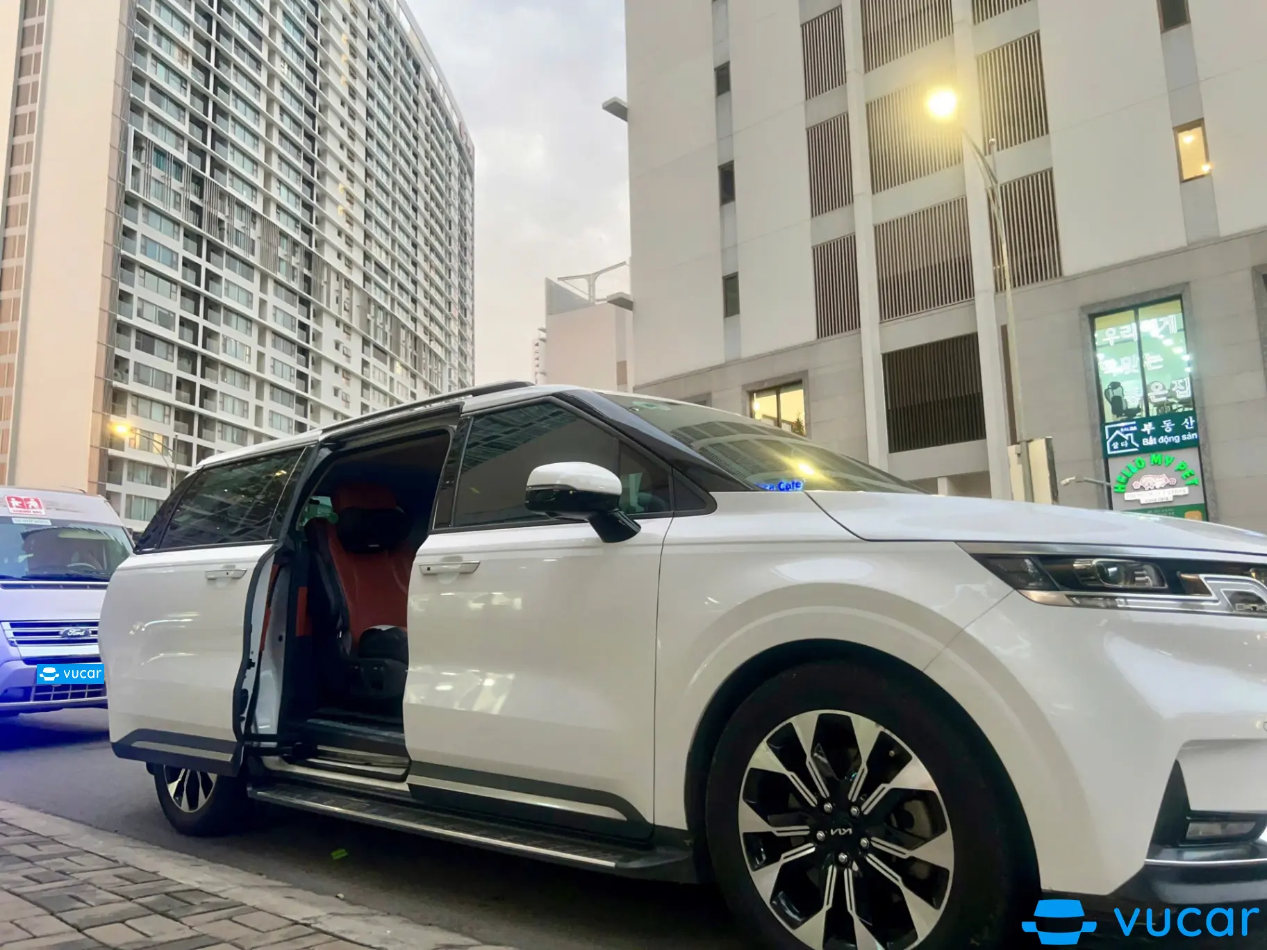 Kia Carnival Signature 2.2D 2022 - Ngoại thất 8