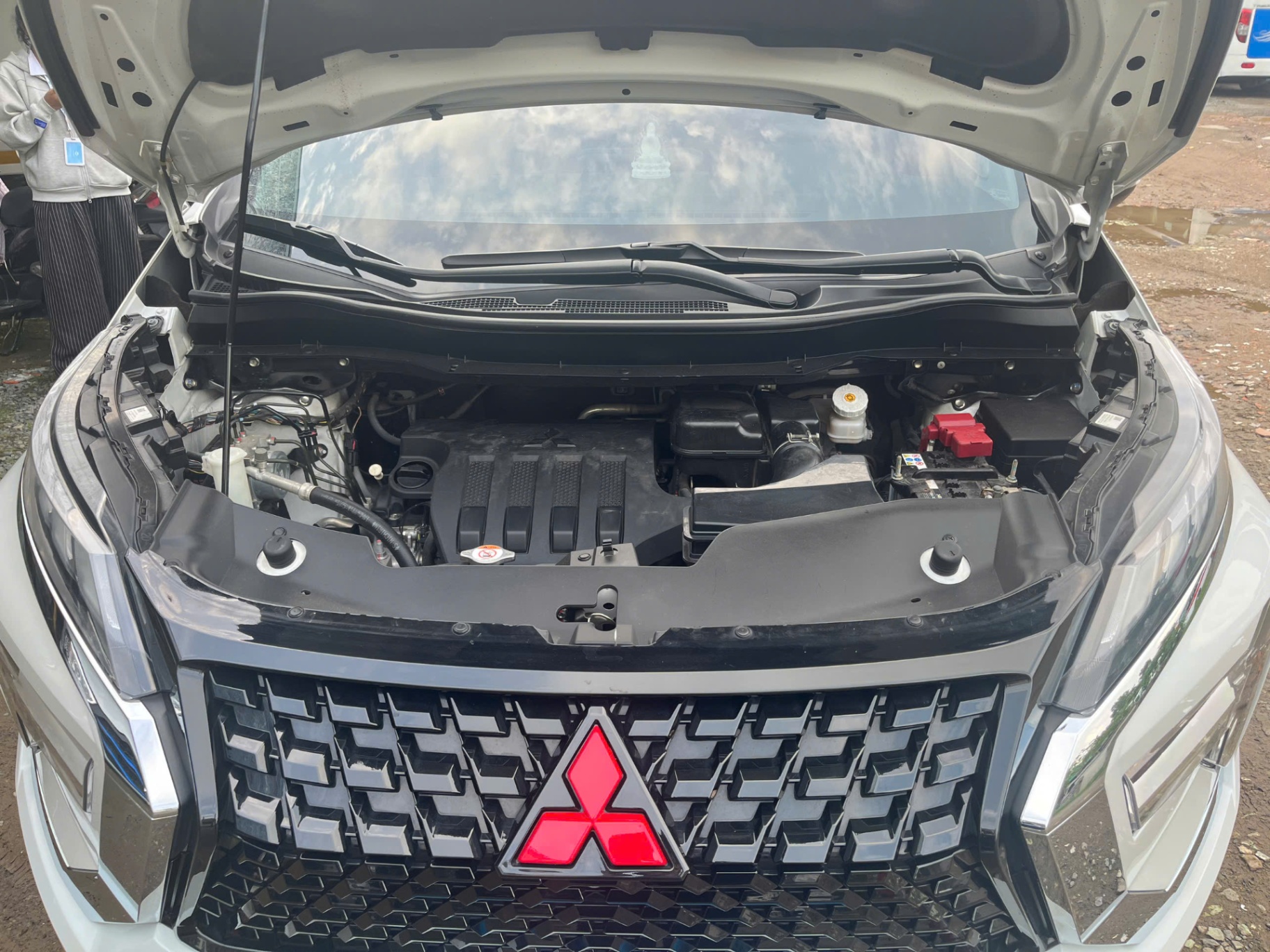 Mitsubishi Xpander 2022 Premium 1.5 AT - Khoang động cơ 1