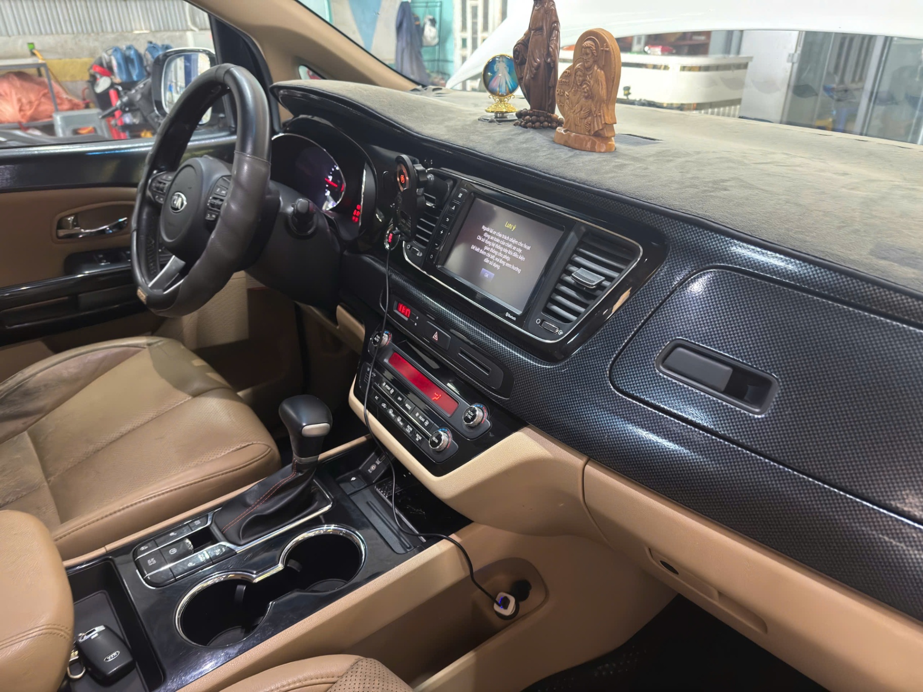 Kia Sedona 2.2 DAT Luxury 2020 - Nội thất 6
