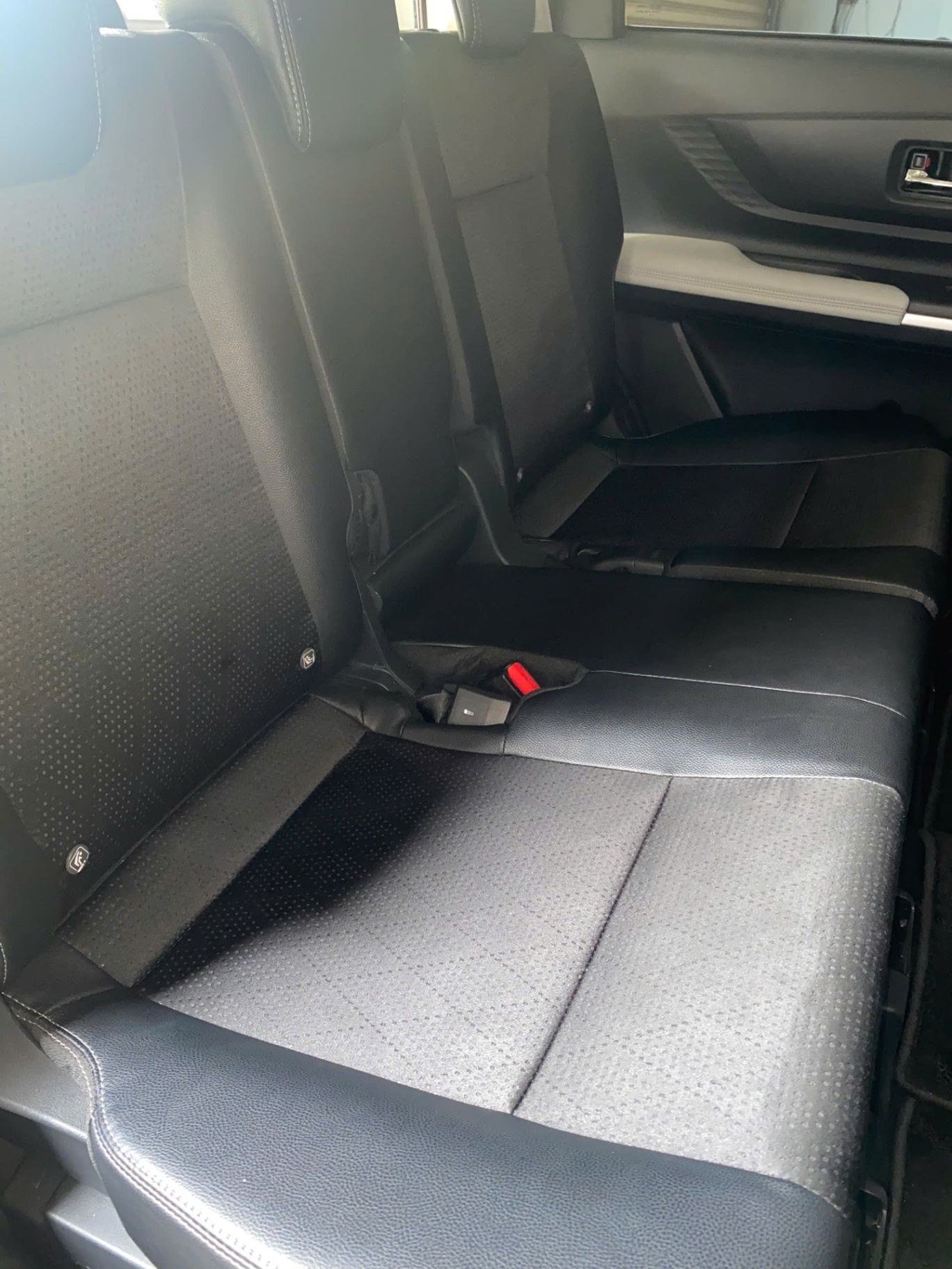 Toyota Veloz Cross 1.5 CVT 2024 - Nội thất 6
