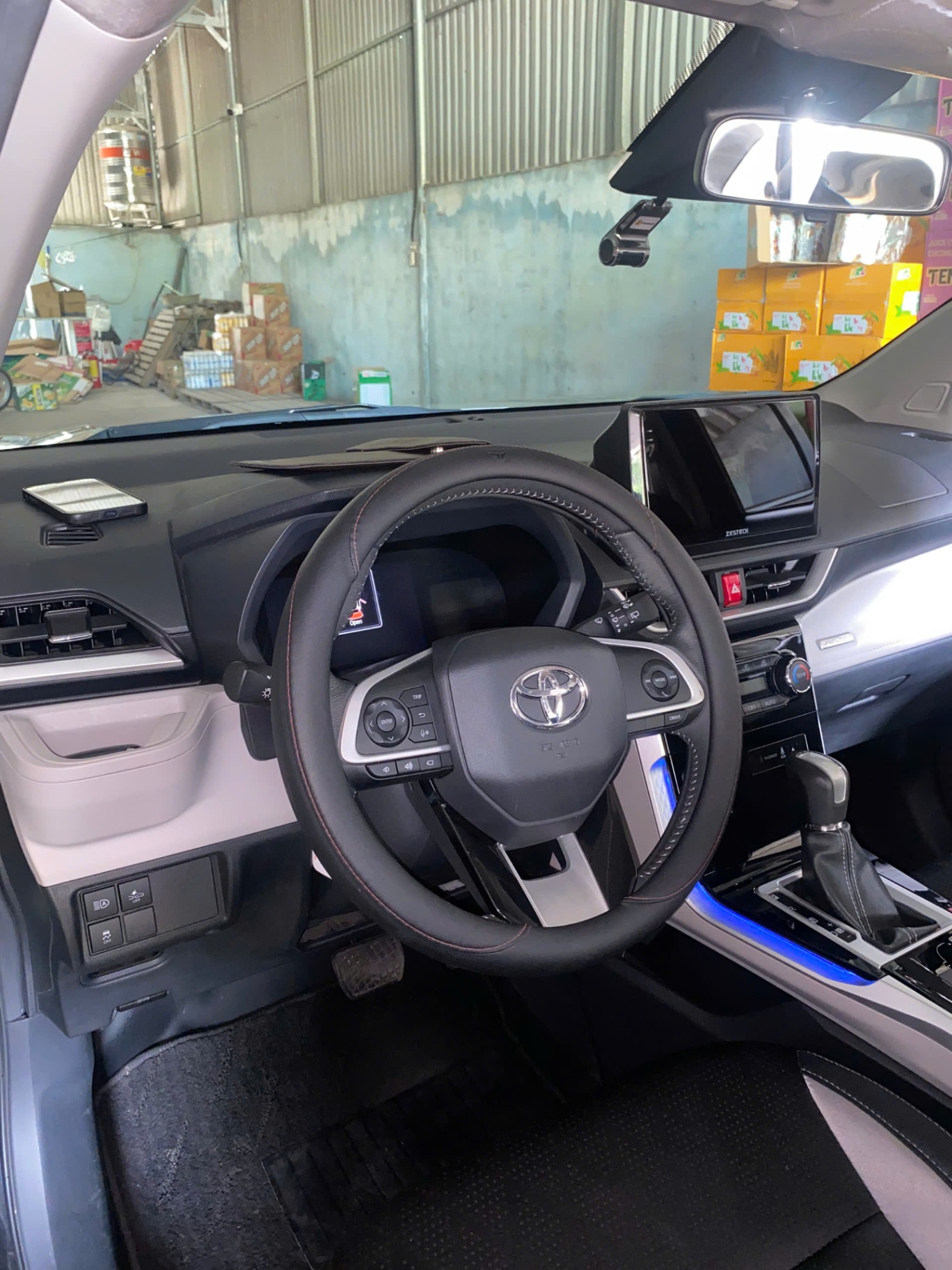 Toyota Veloz Cross 1.5 CVT 2024 - Nội thất 16