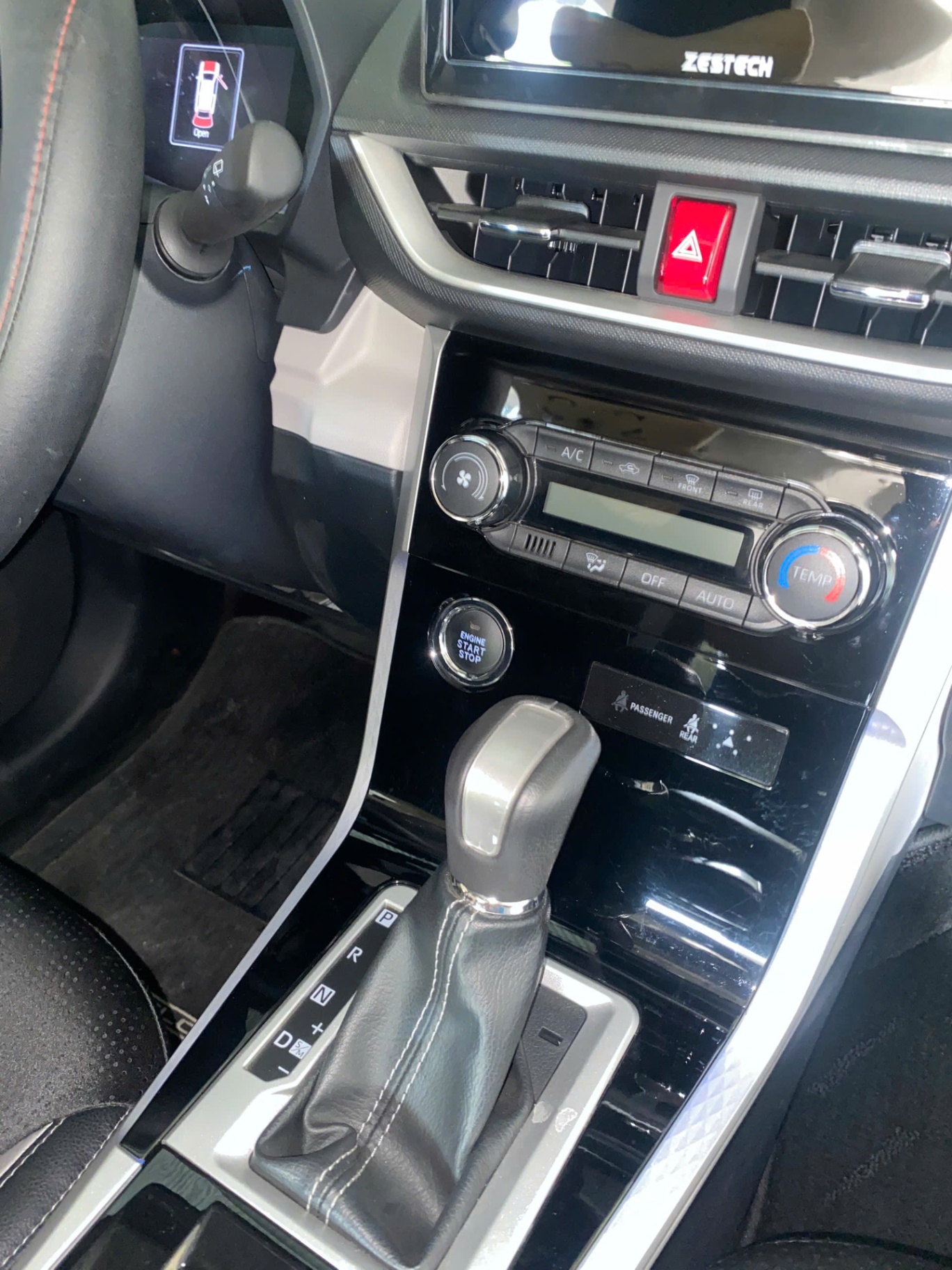 Toyota Veloz Cross 1.5 CVT 2024 - Nội thất 24