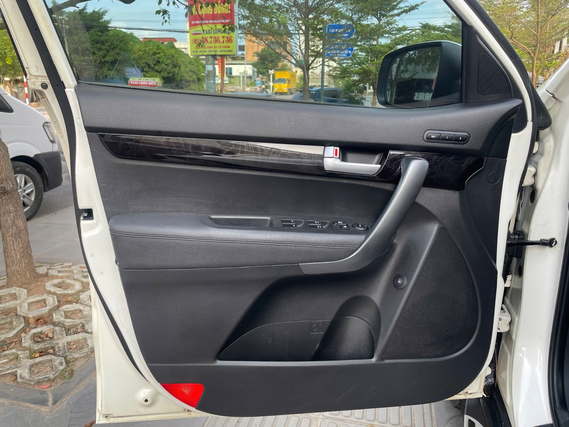 Kia Sorento GATH 2.4L 2WD 2014 - Nội thất 15