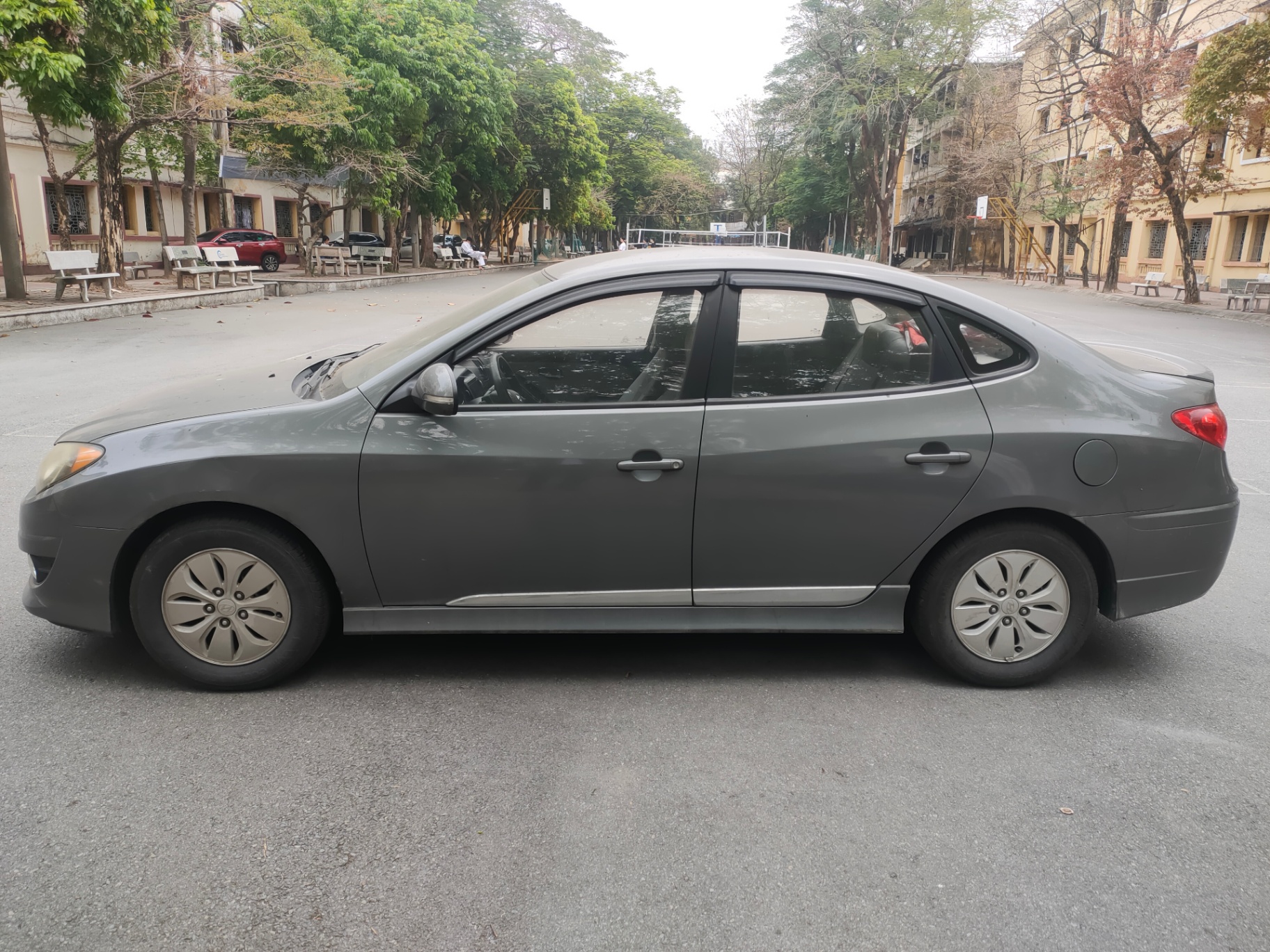 Hyundai Avante 1.6 MT 2011 - Ngoại thất 4