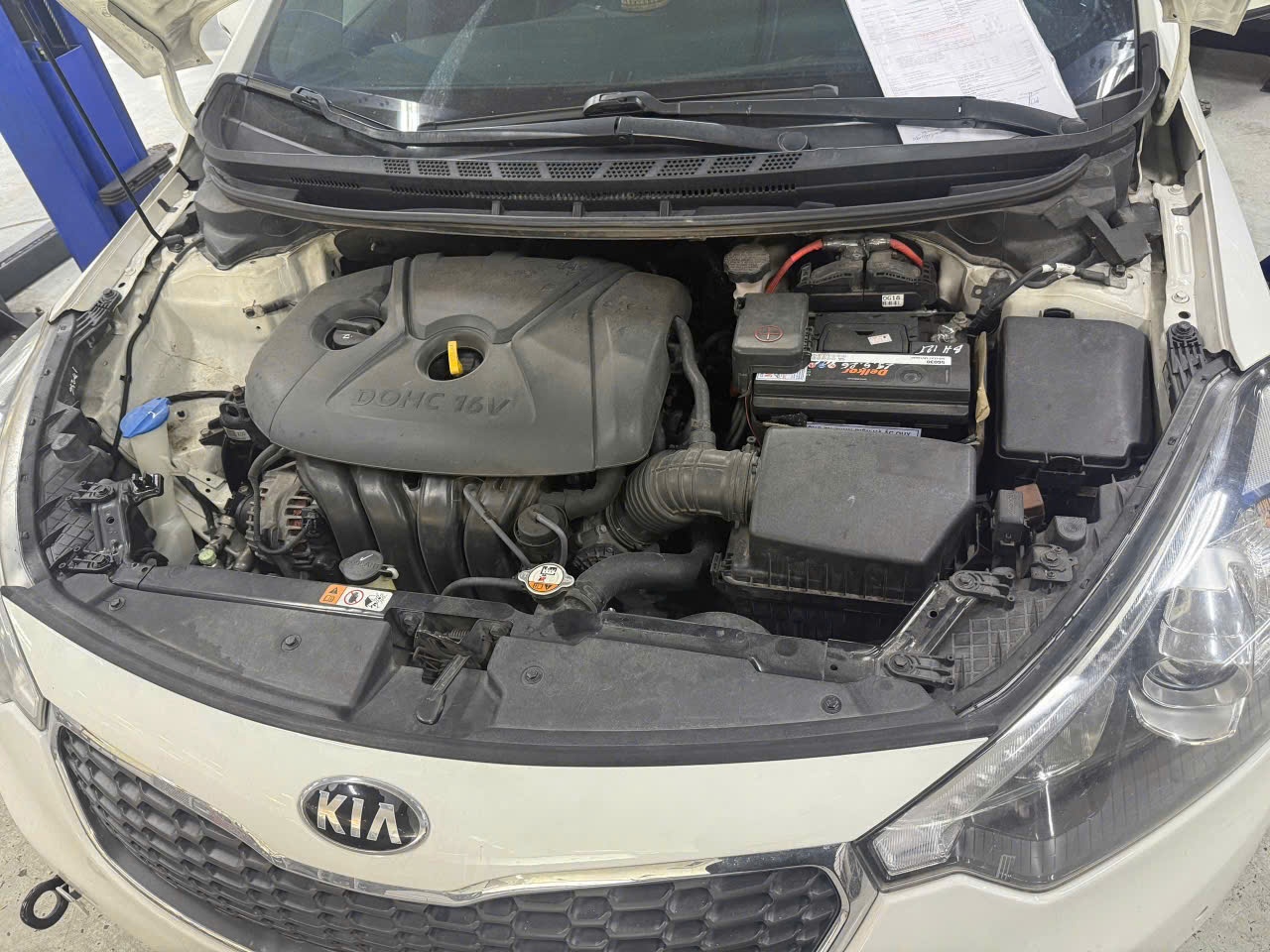 Kia K3 2.0 AT 2014 - Khoang động cơ 3