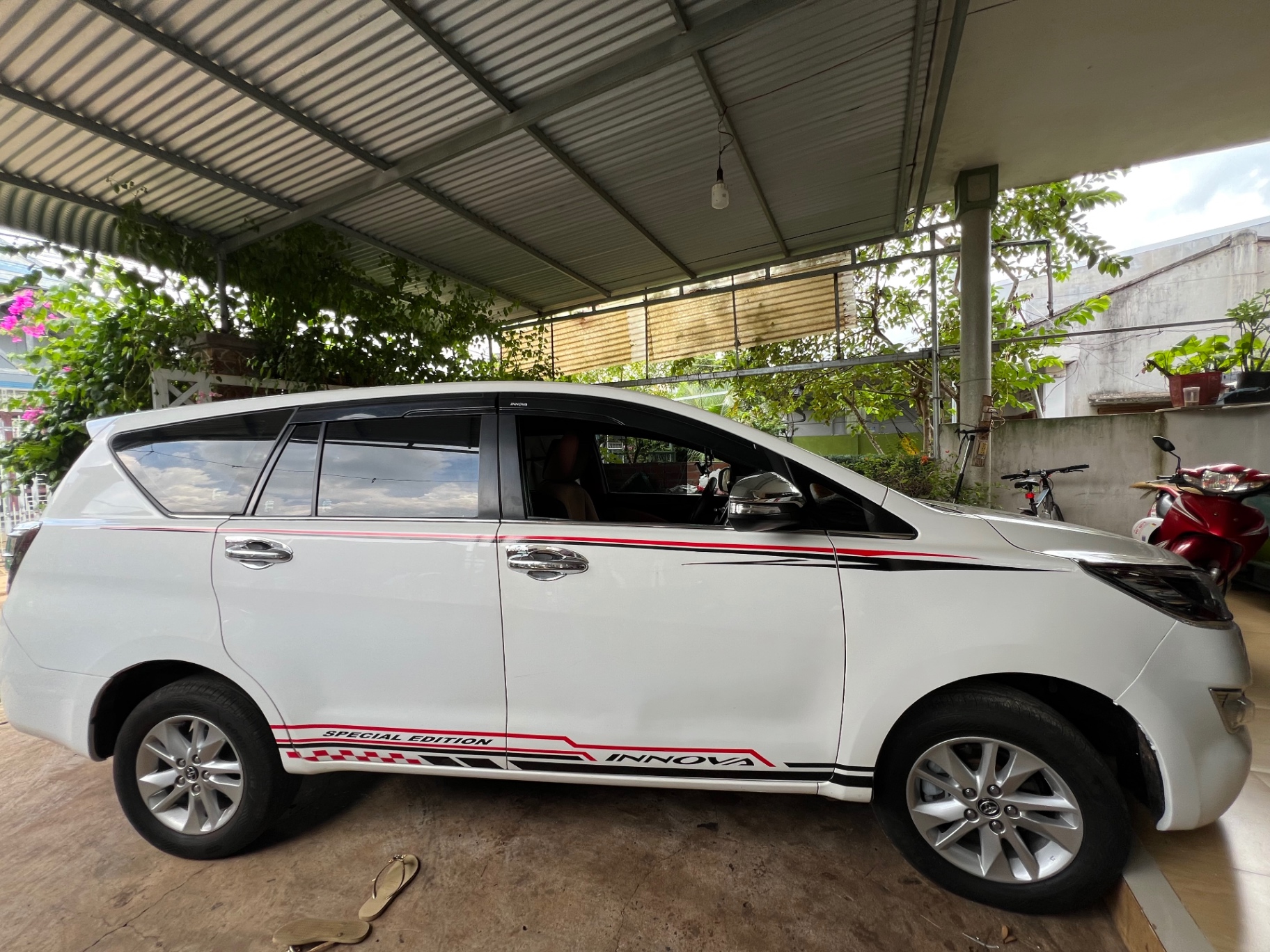Toyota Innova 2.0E 2018 - Ngoại thất 4