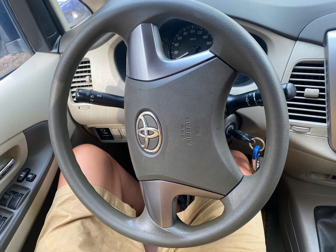 Toyota Innova 2.0E 2014 - Nội thất 2