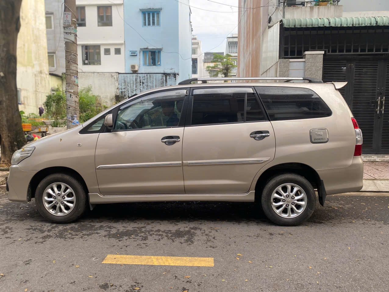 Toyota Innova 2.0E 2014 - Ngoại thất 6