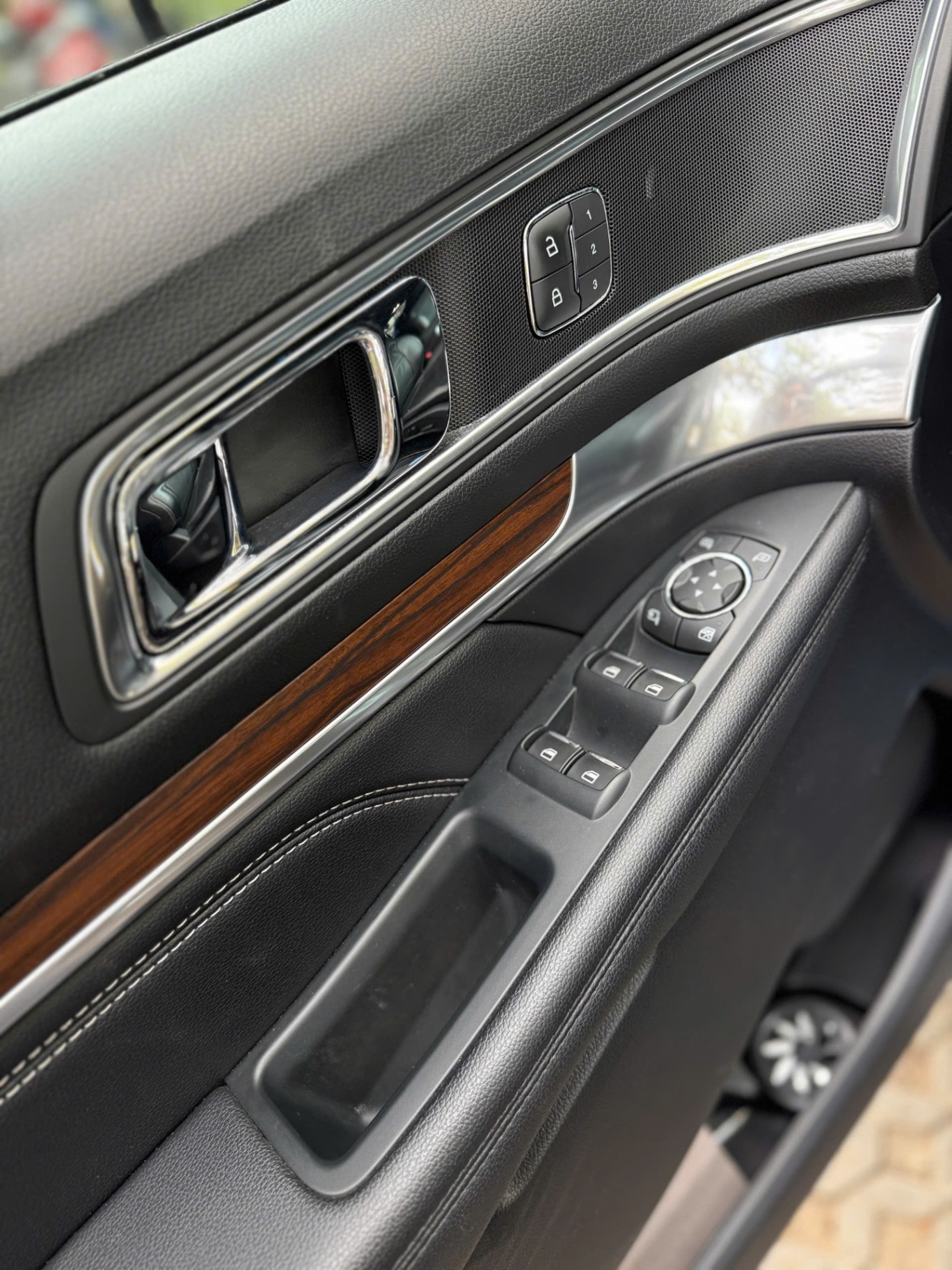 Ford Explorer Limited 2.3L EcoBoost 2019 - Nội thất 13
