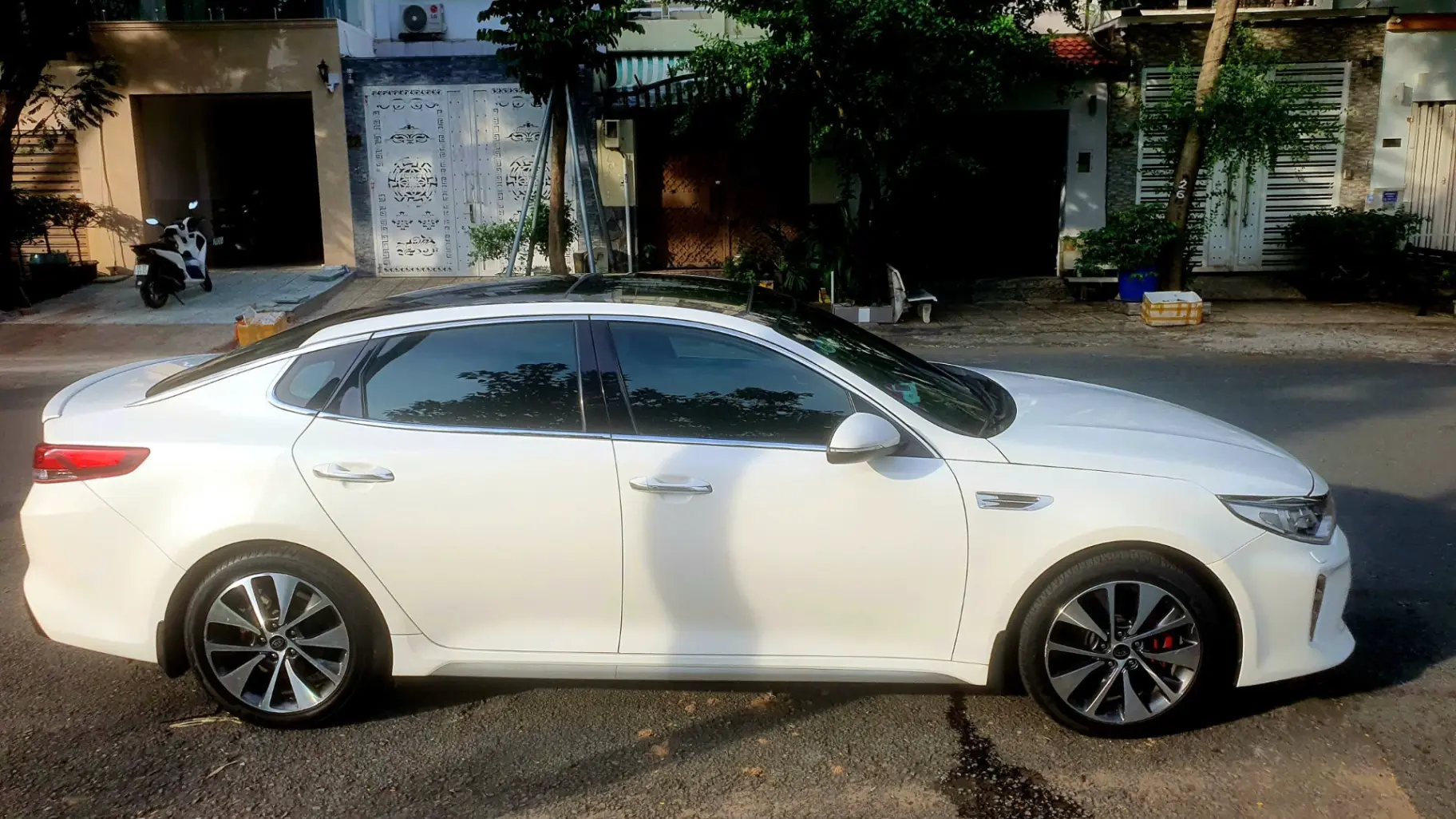 Xe Kia Optima 2.4 GT line 2017 - Ngoại thất 8