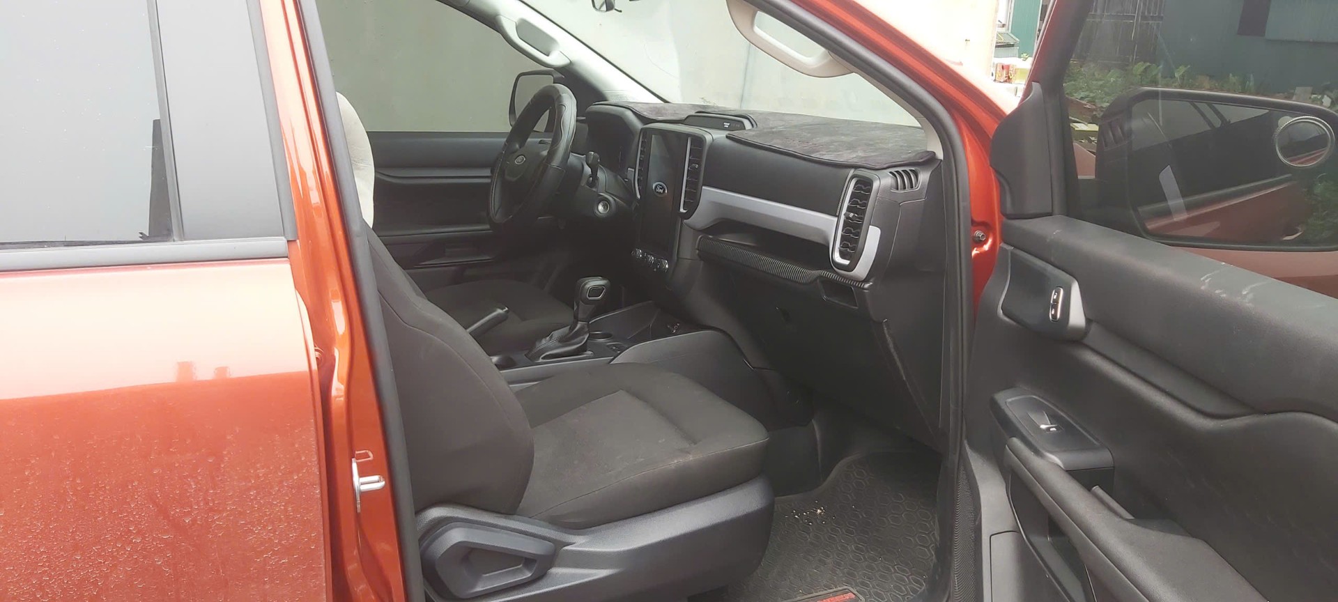 Ford Ranger XLS 2.0L 4x2 AT 2023 - Nội thất 5