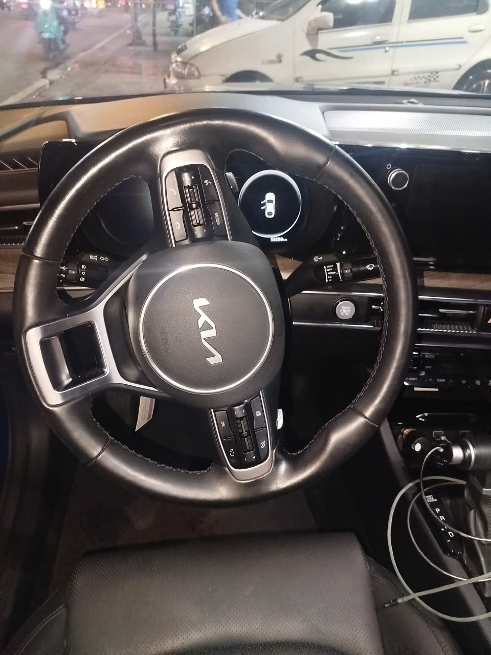 Kia K5 Premium 2.0 AT 2022 - Nội thất 2
