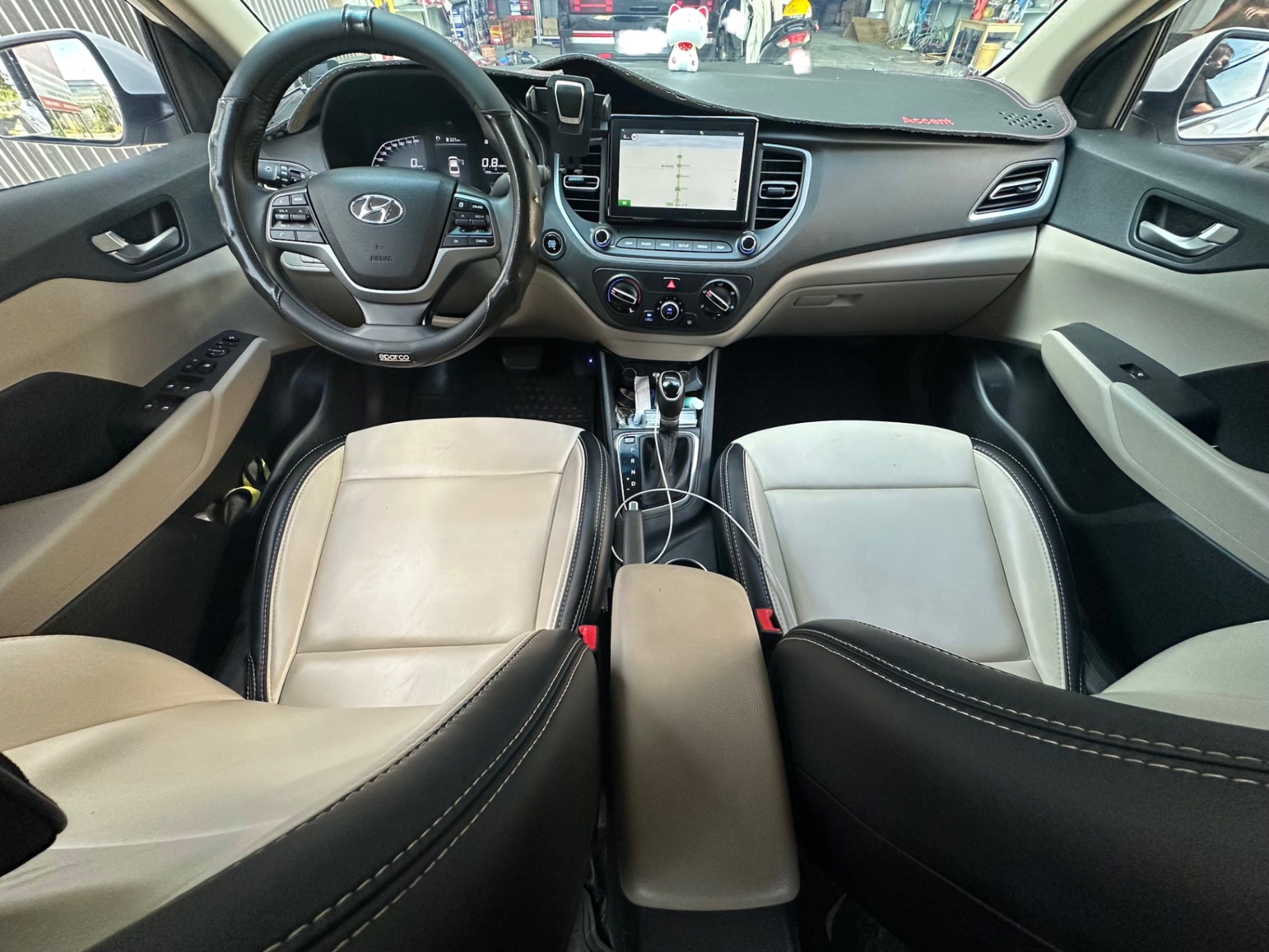 Hyundai Accent 1.4 AT 2022 - Nội thất 1