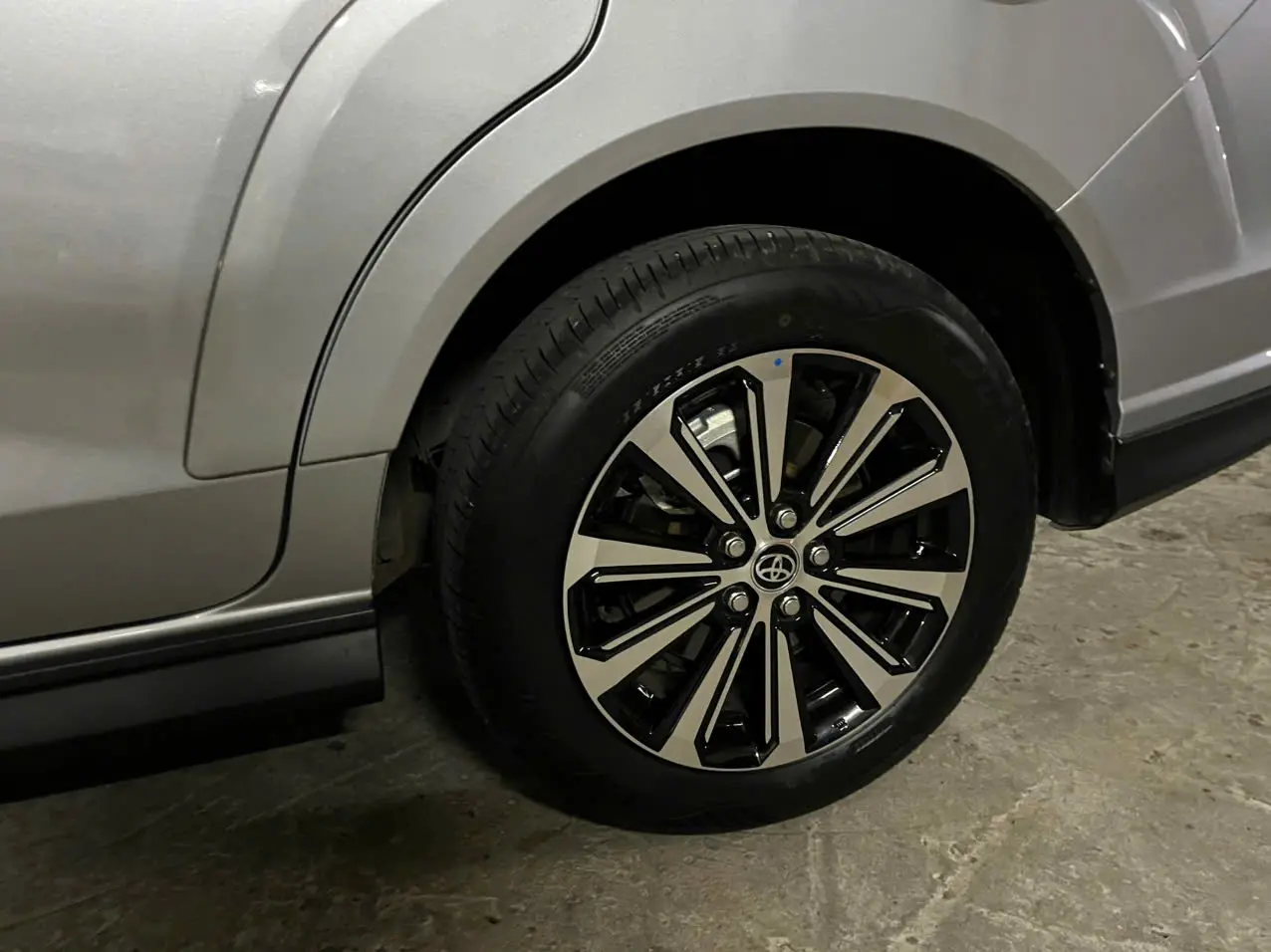 Toyota Veloz Cross 1.5 CVT 2022 - Ngoại thất 9