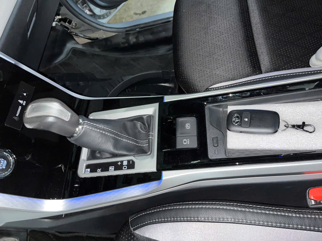 Toyota Veloz Cross 1.5 CVT 2022 - Nội thất 5
