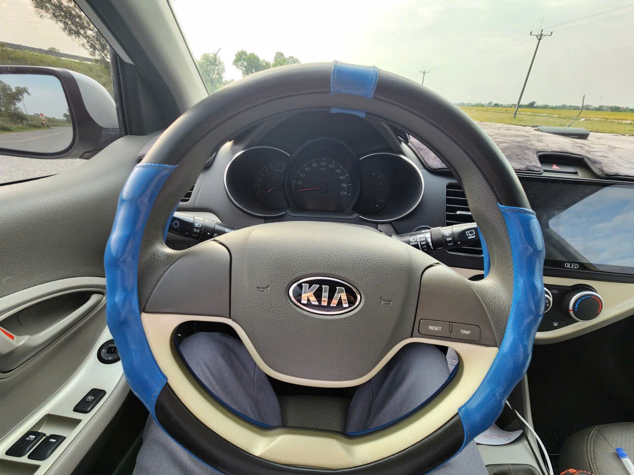 Kia Morning 1.25 MT 2022 - Nội thất 5
