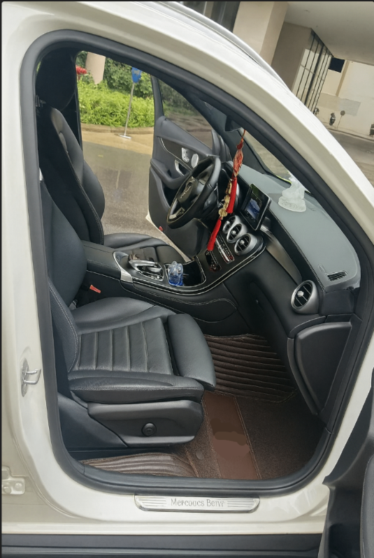 Mercedes Glc 300 4Matic 2018 - Nội thất 3